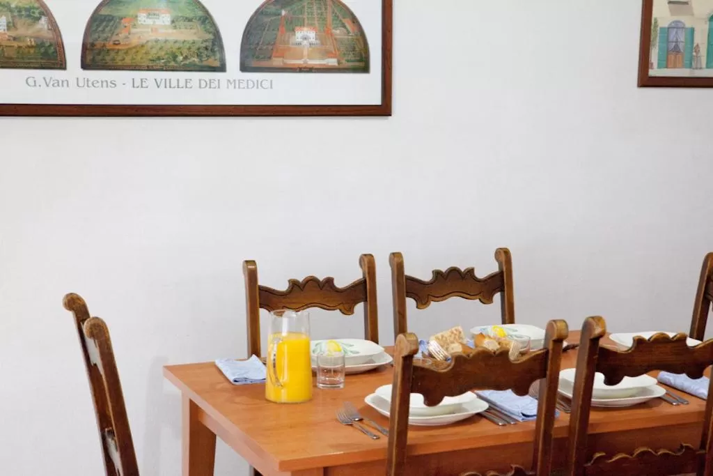 Dining area in Giada Palace - Rooms