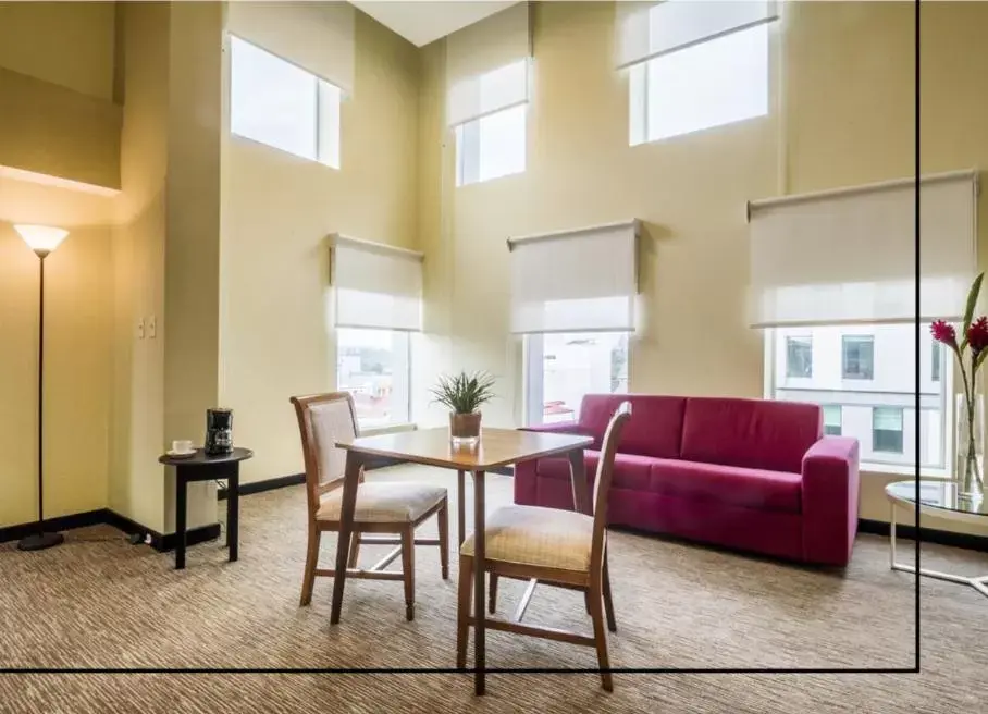 Deluxe Junior Suite in Urban Green Hotel & Suites Deluxe Junior Suite in Urban Green Hotel & Suites