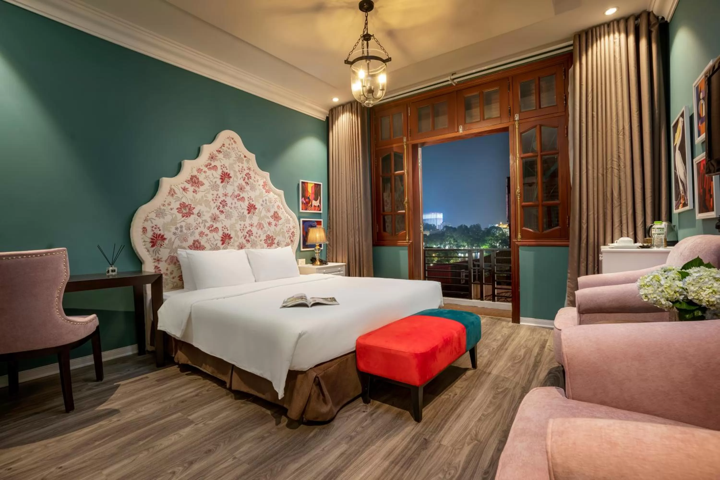 Photo of the whole room, Bed in Hanoi Morning Hotel