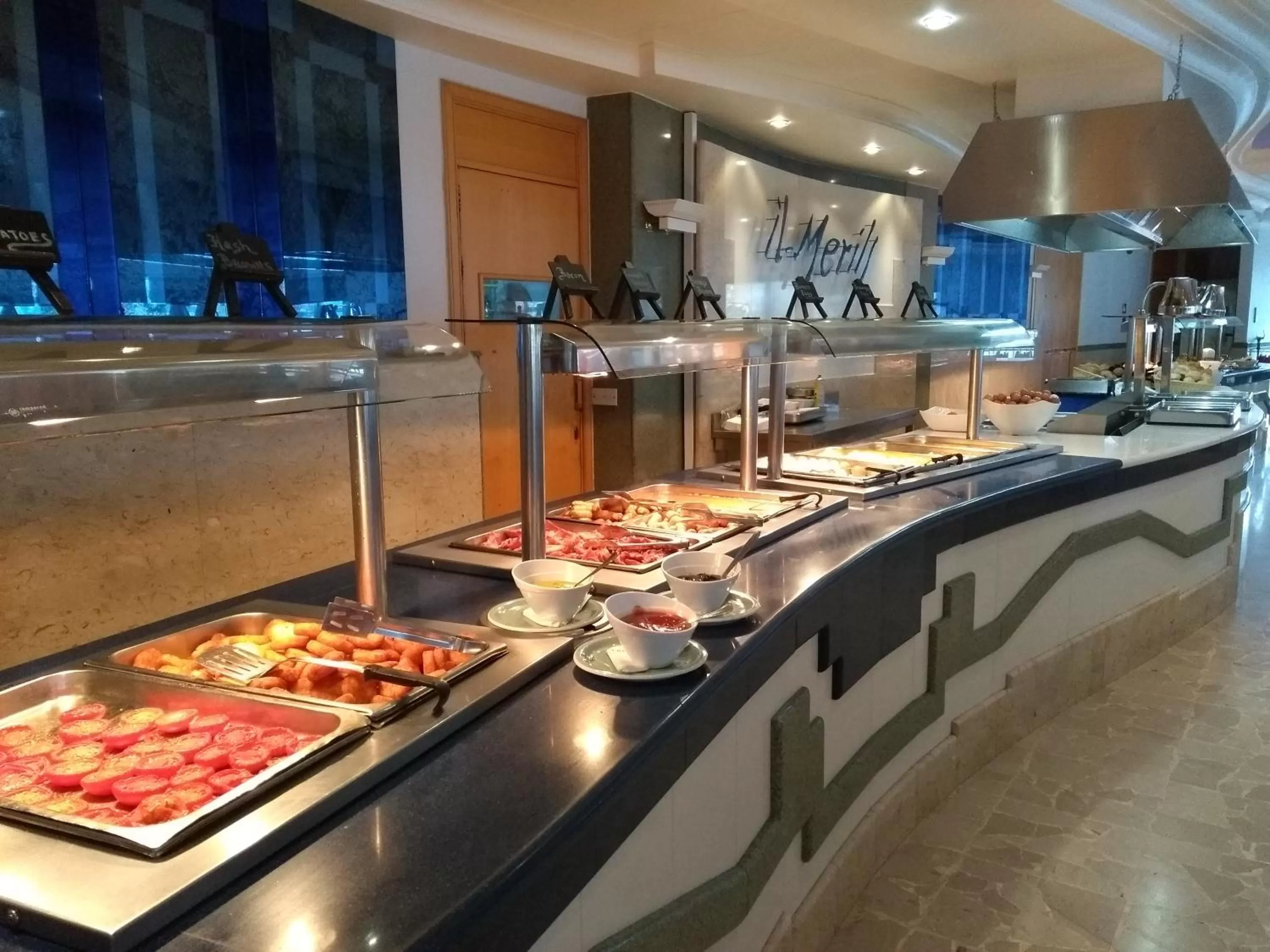 Breakfast in Paradise Bay Resort