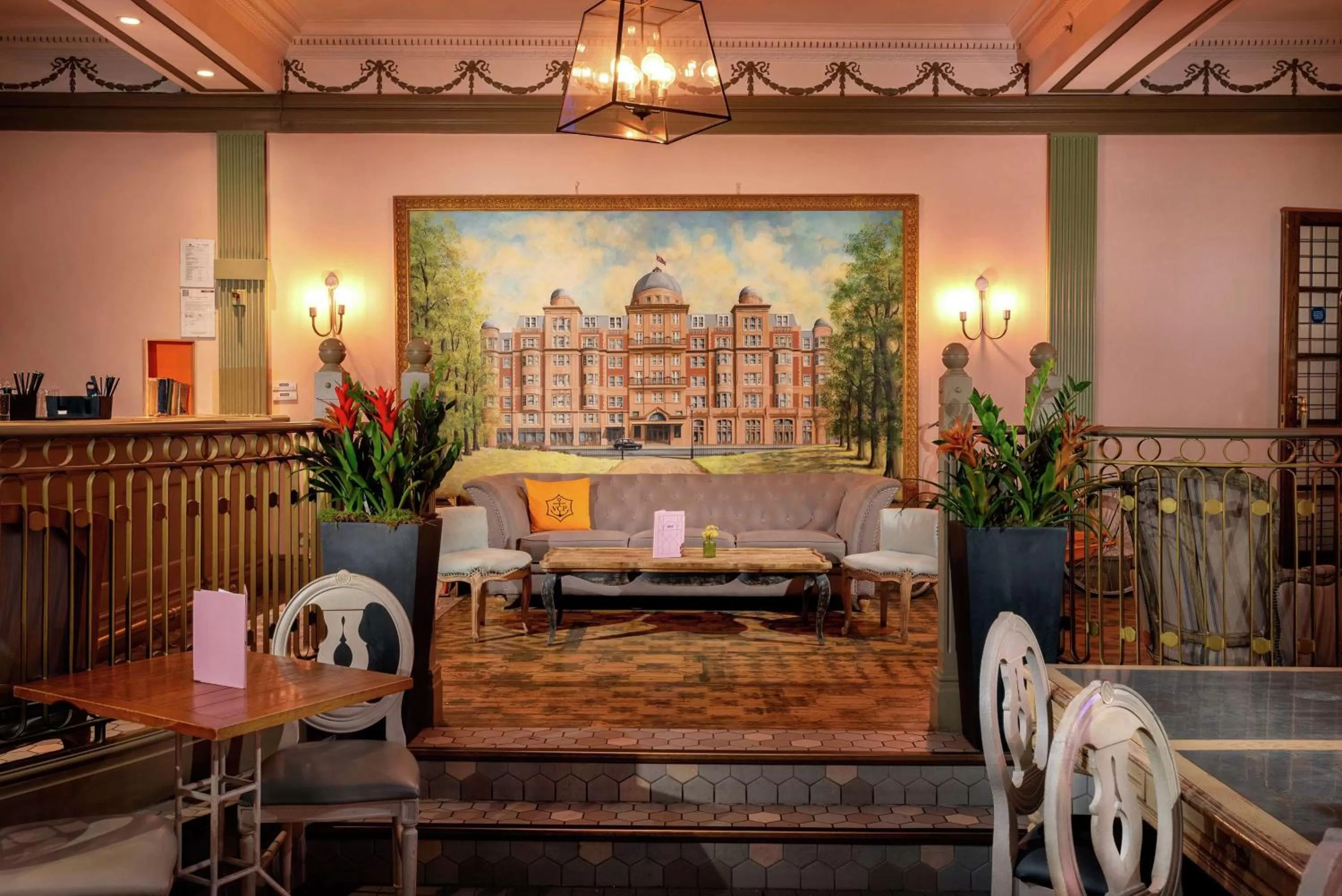 Lounge or bar in Hilton London Hyde Park