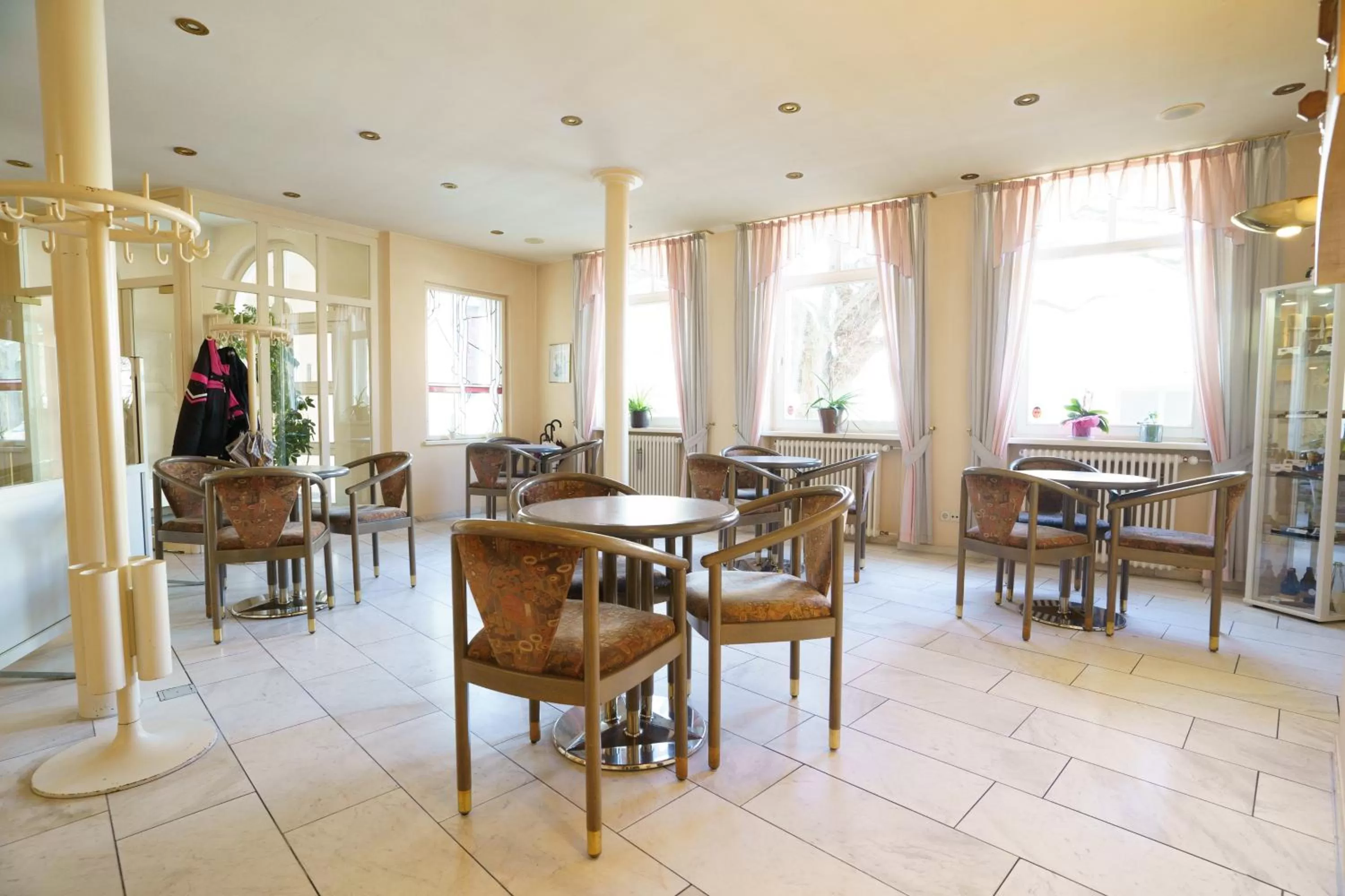 Restaurant/Places to Eat in Hotel Sonne