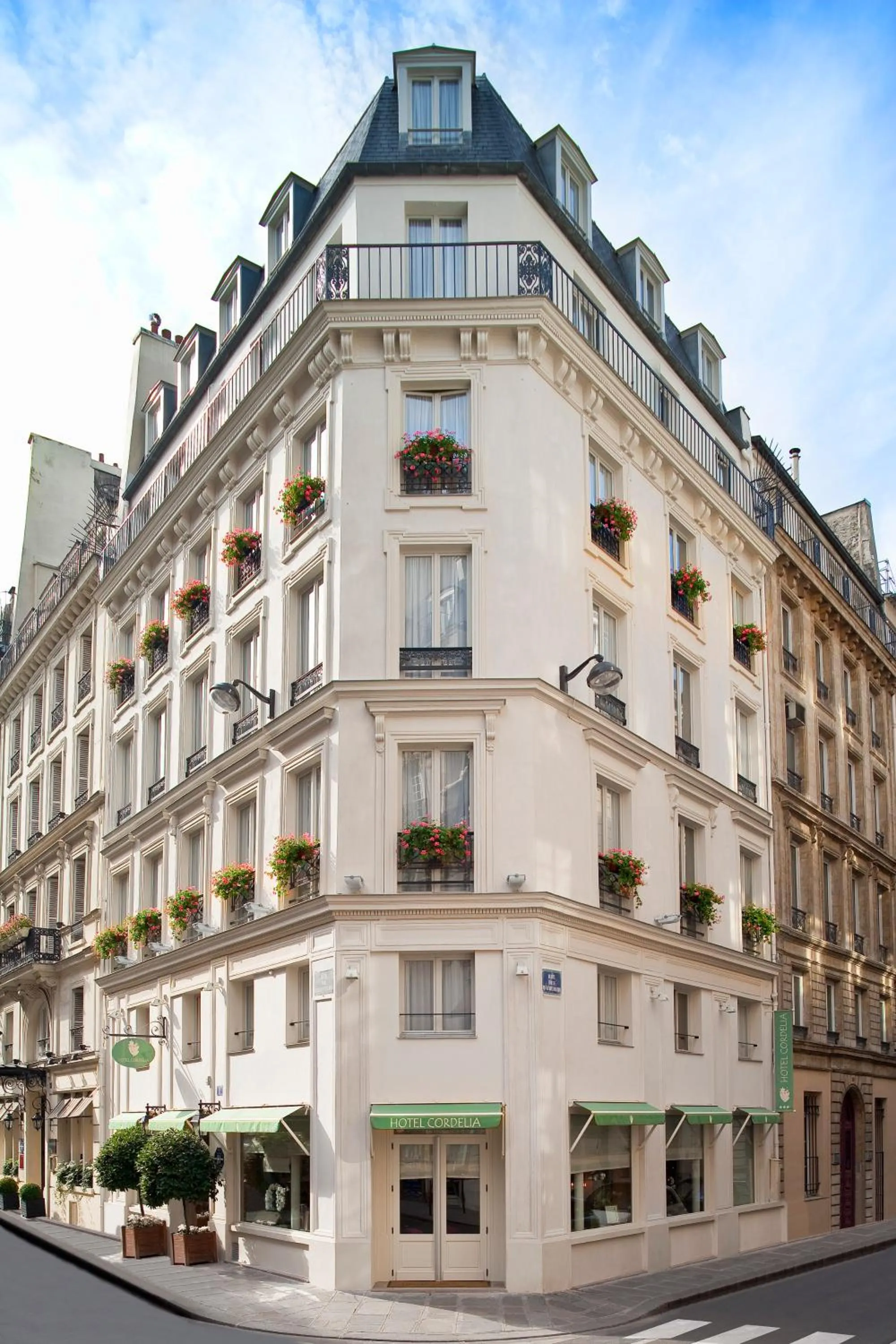 Property building in Hôtel Cordelia Opéra-Madeleine
