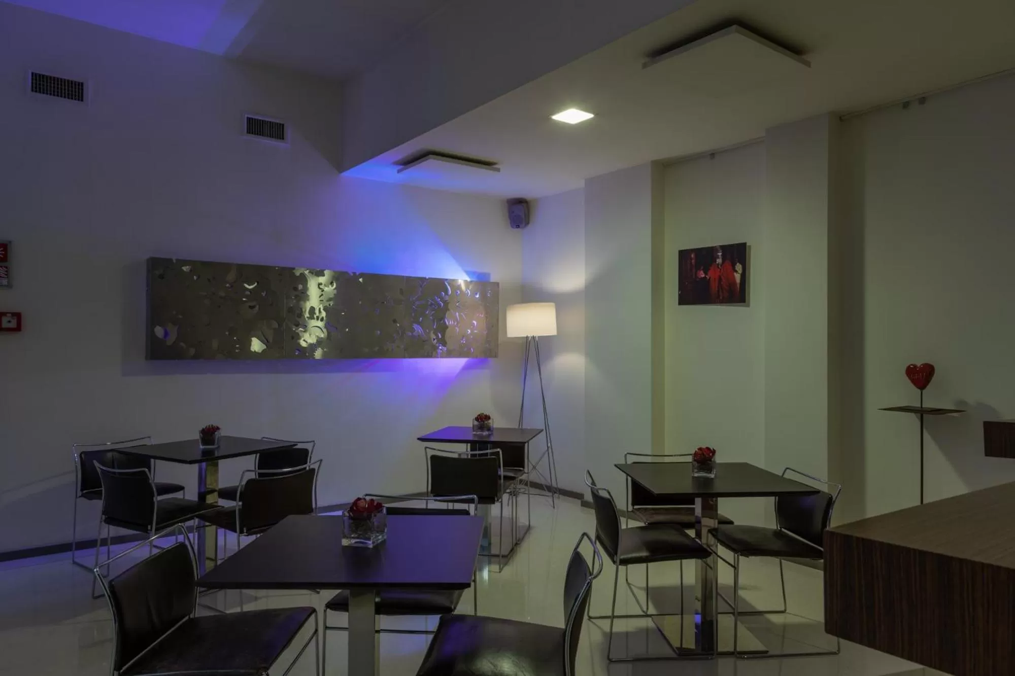 Restaurant/places to eat in Eos Hotel