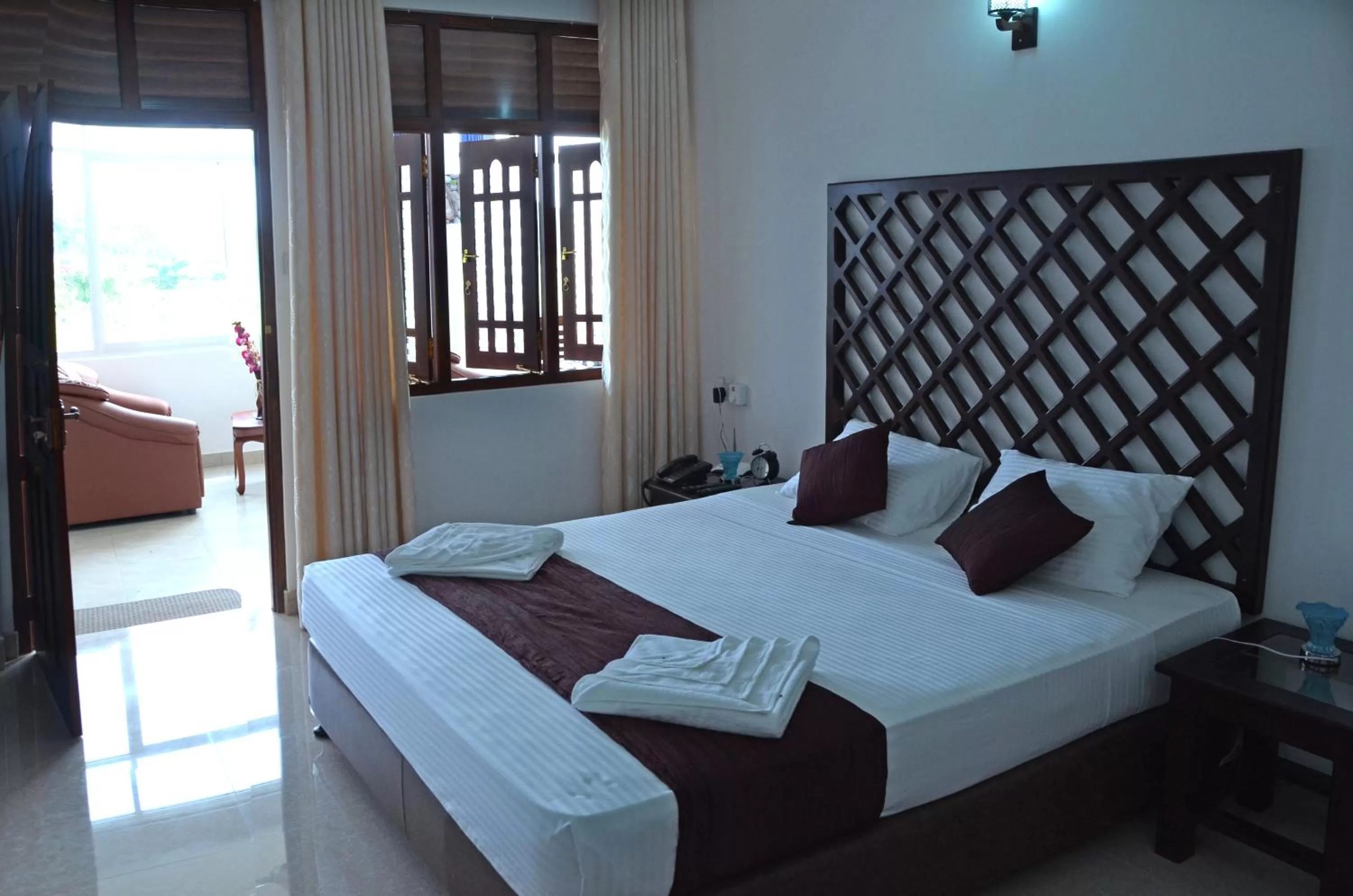 Shower, Bed in Otha Shy Airport Transit Hotel