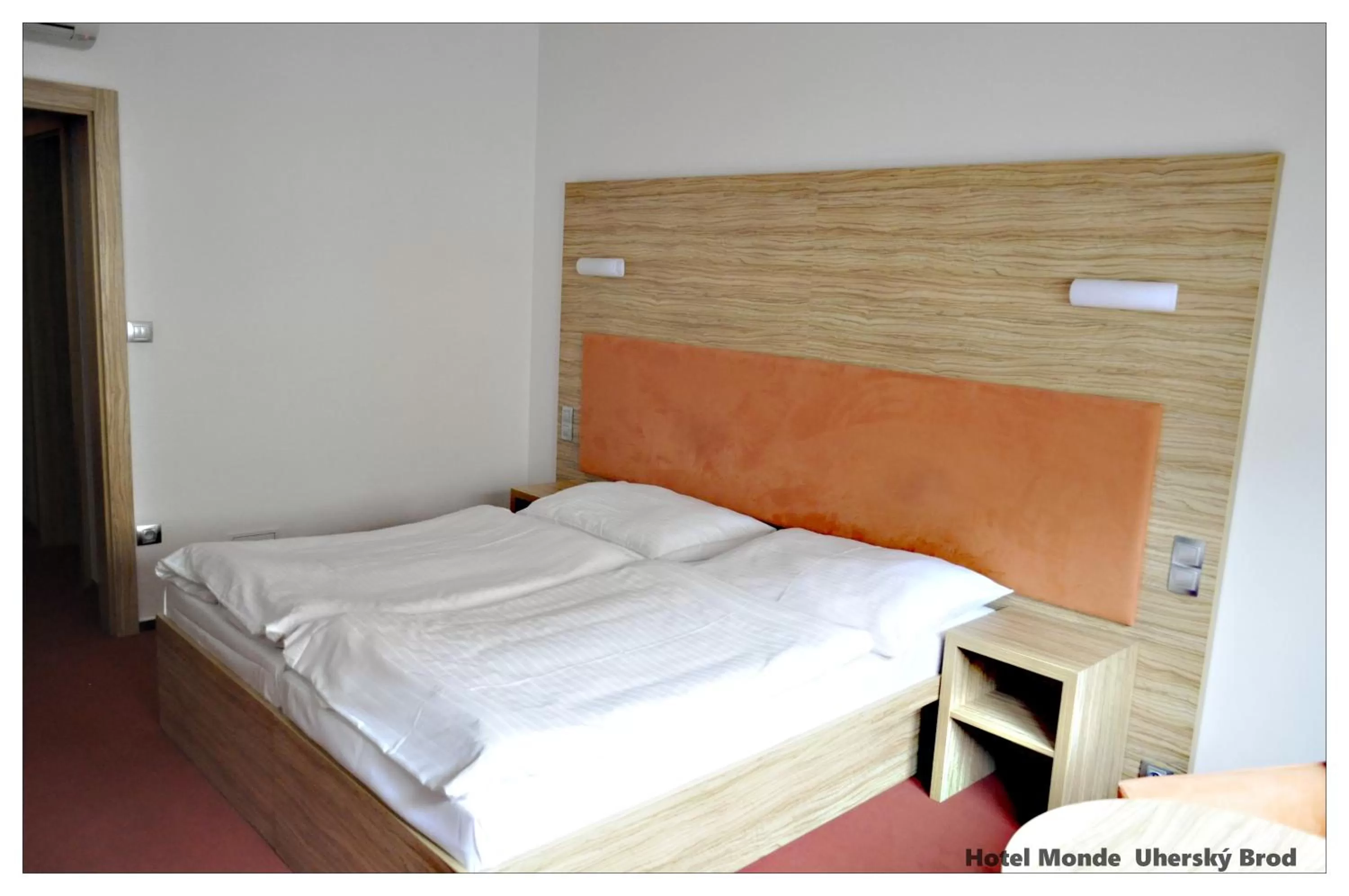 Bedroom, Room Photo in Hotel Monde