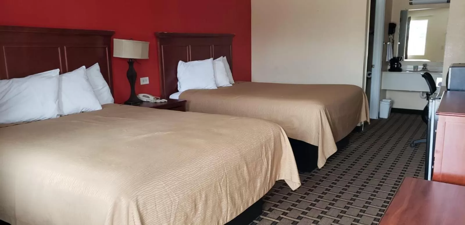 Queen Room with Two Queen Beds - Smoking in Garden Inn and Suites near Callaway Gardens Pine Mountain