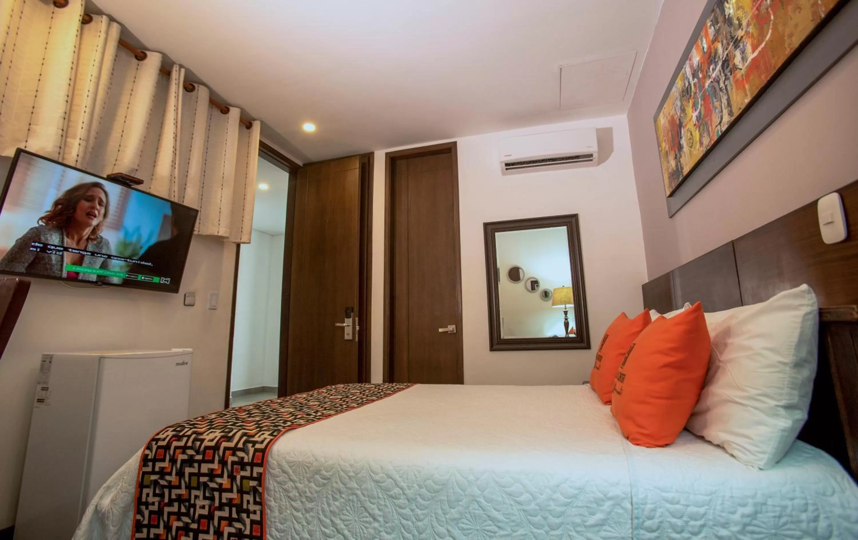 Photo of the whole room, Bed in Hotel Ucla Center