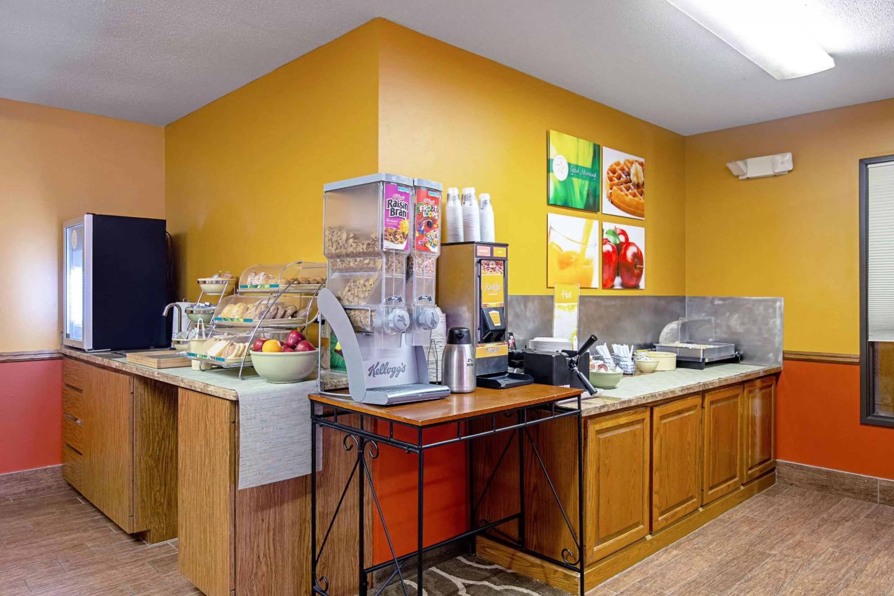 Restaurant/places to eat in Quality Inn Huron