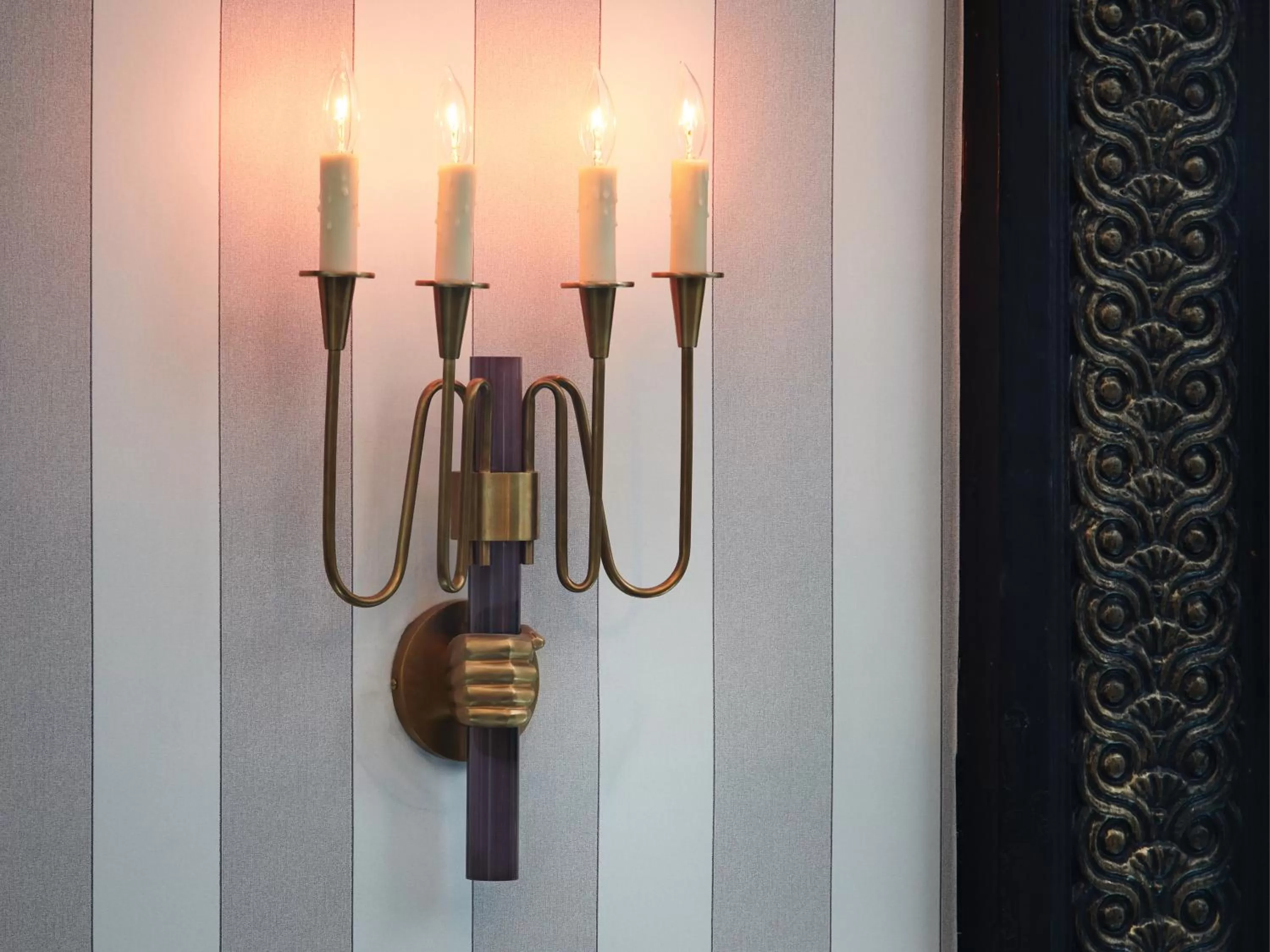 Decorative detail in Maison de la Luz