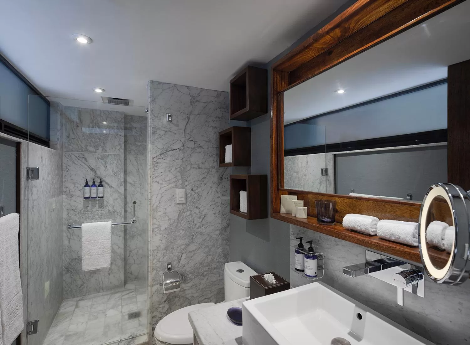 Bathroom in Las Suites Campos Eliseos