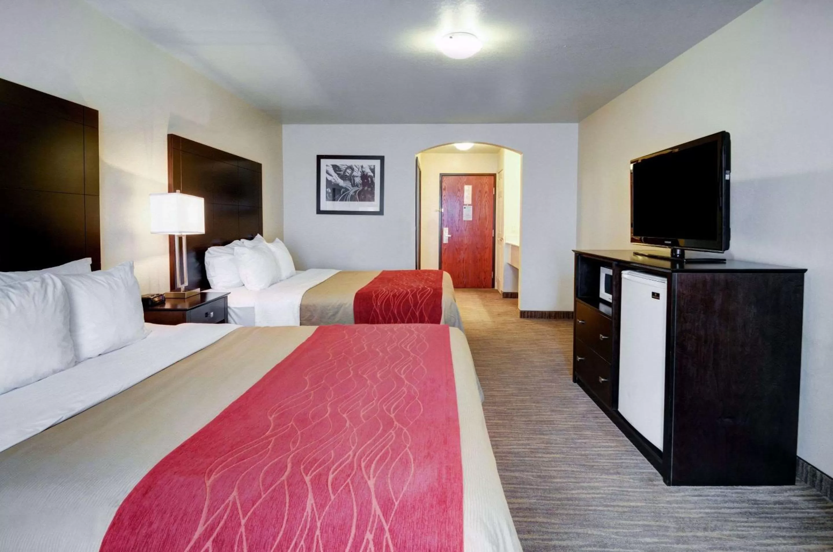 Standard Queen Room with Two Queen Beds - Non-Smoking in Comfort Inn and Suites Medical West