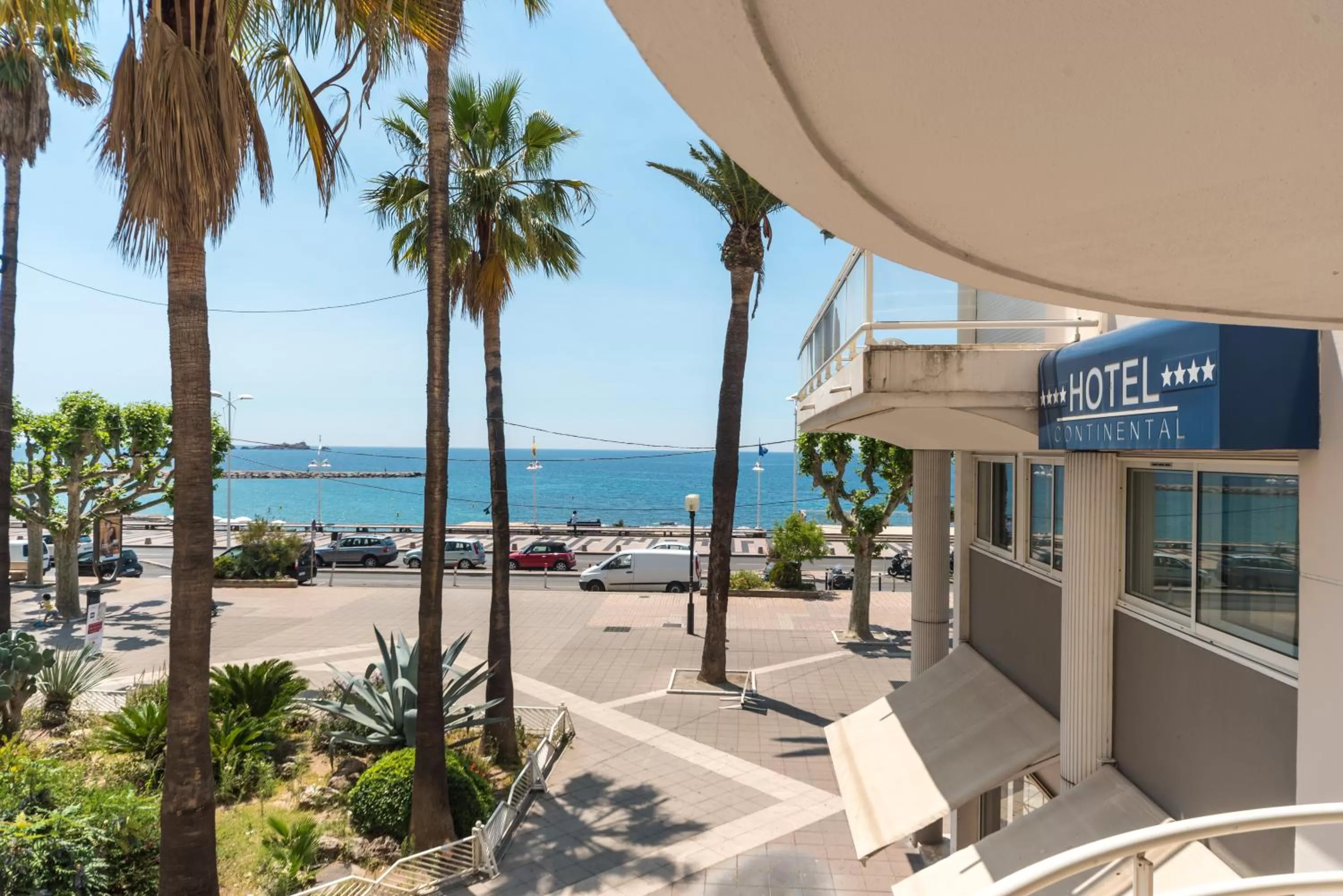 Property logo or sign in Hotel Continental Saint Raphael