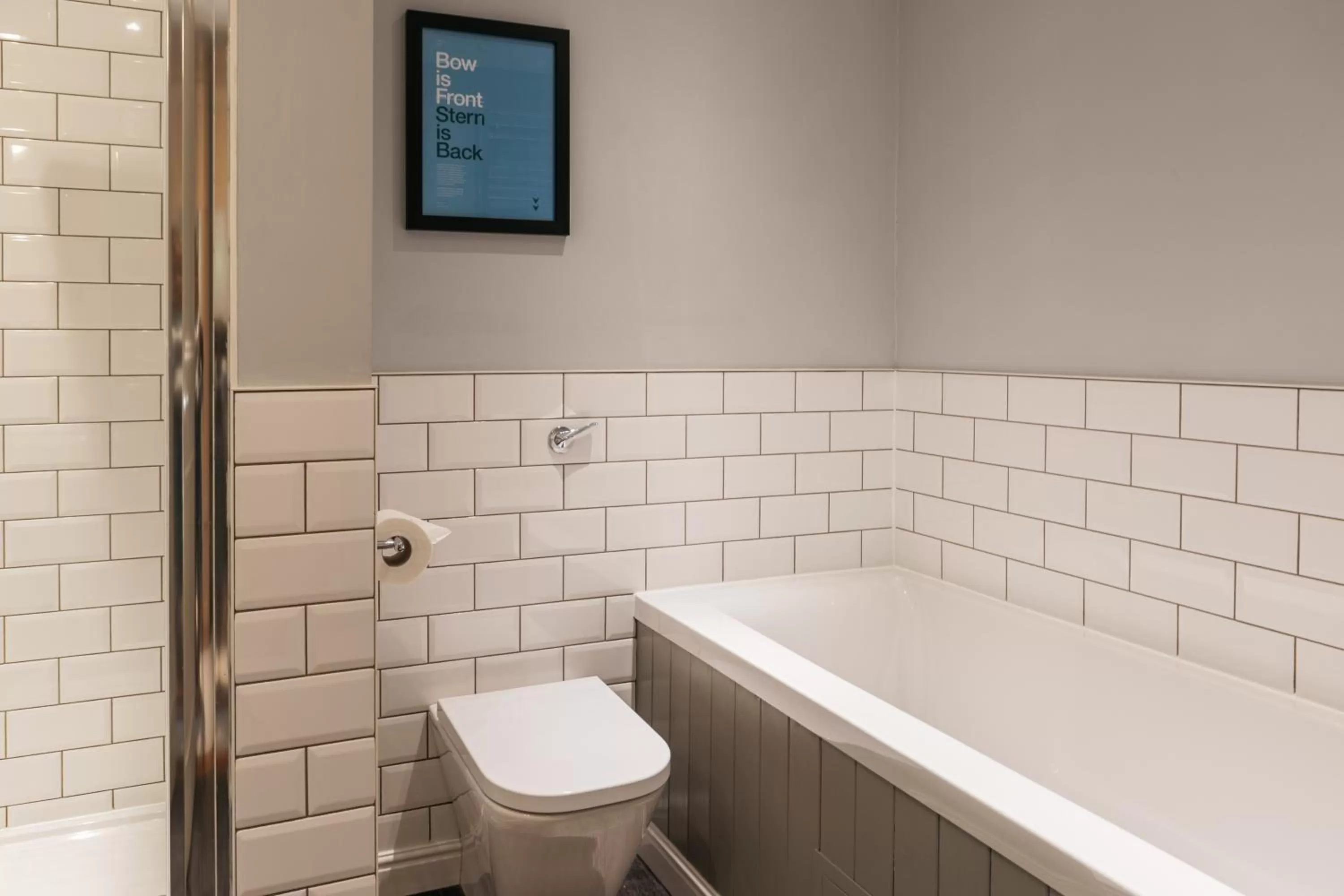 Bathroom in Greenbank Hotel