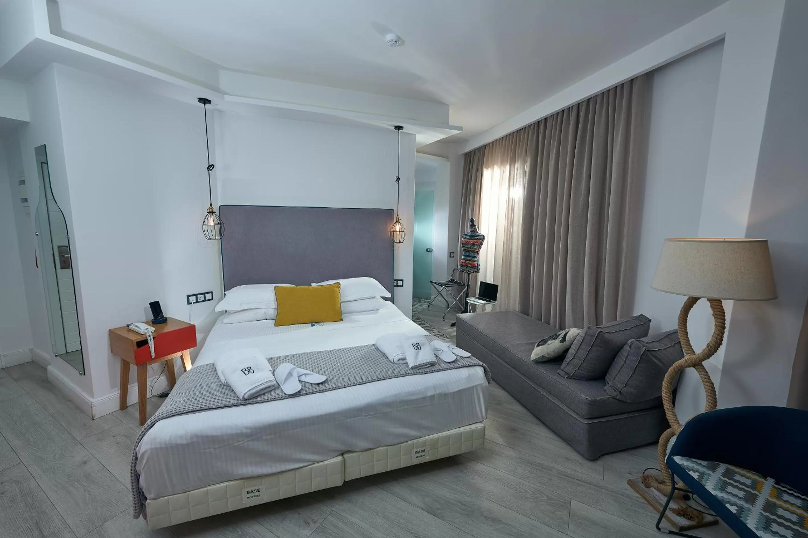 Shower, Bed in Blue Bottle Boutique Hotel