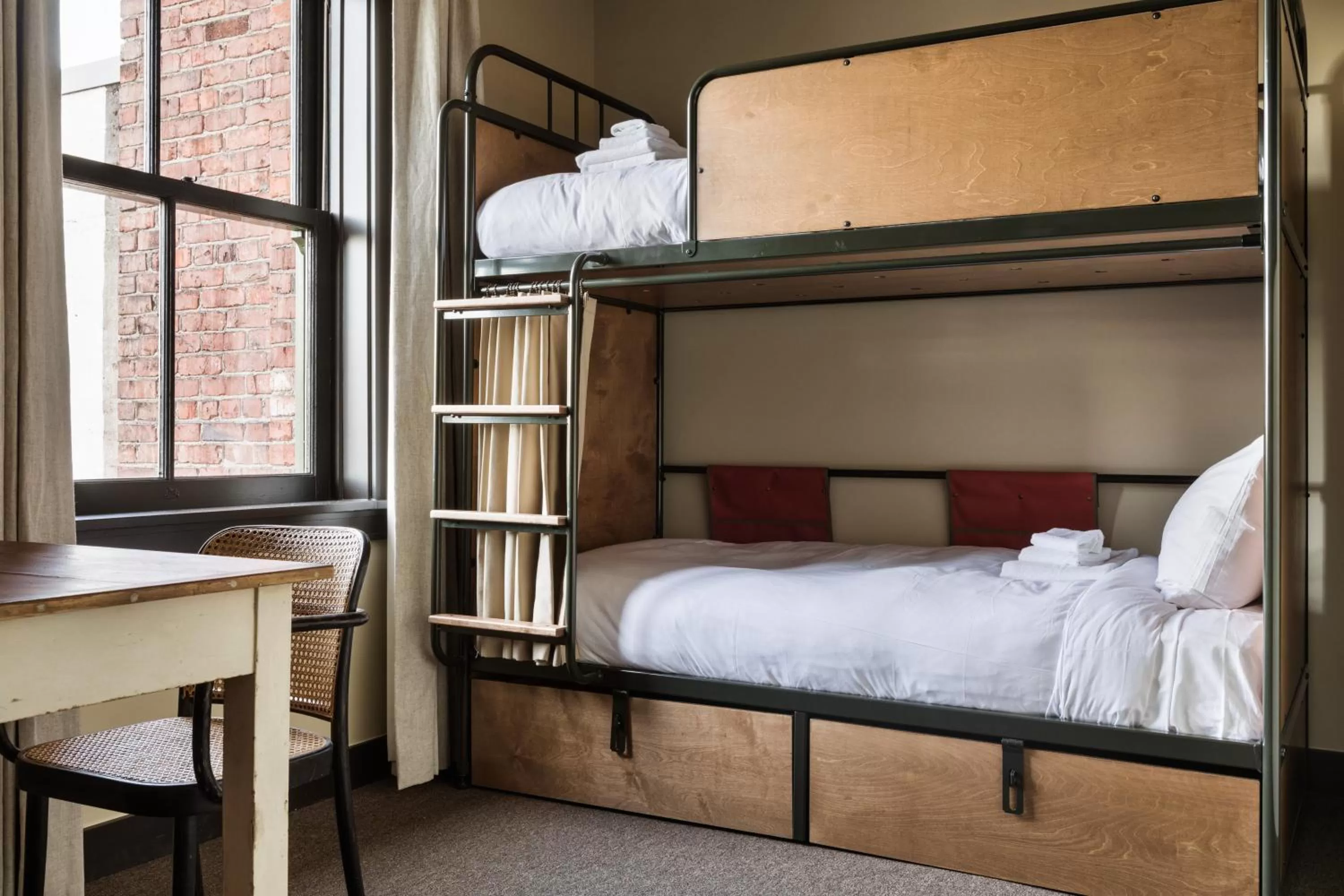 bunk bed, Bed in KEX Hotel