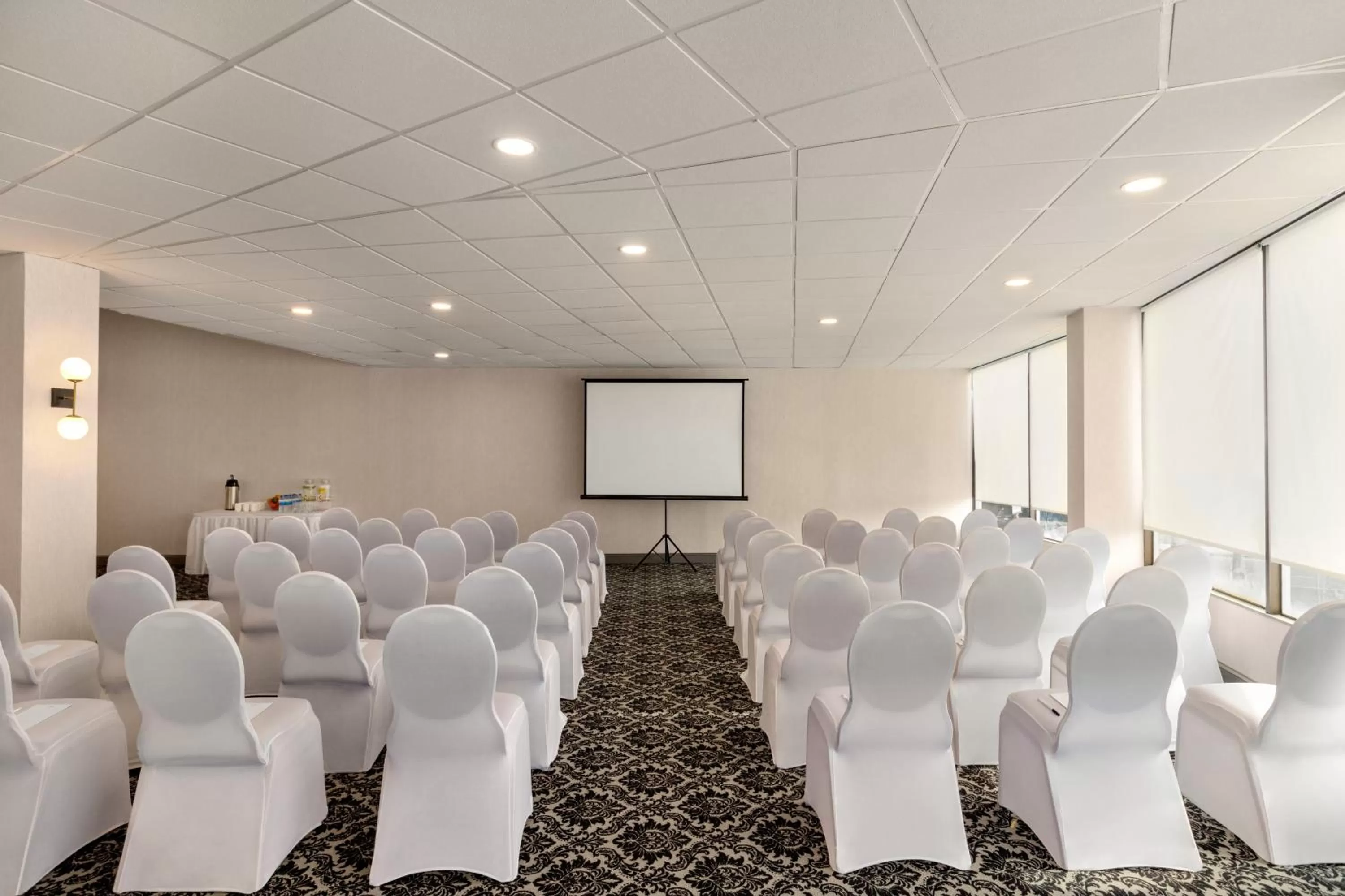Banquet/Function facilities in Holiday Inn Philadelphia Arpt-Stadium Area by IHG