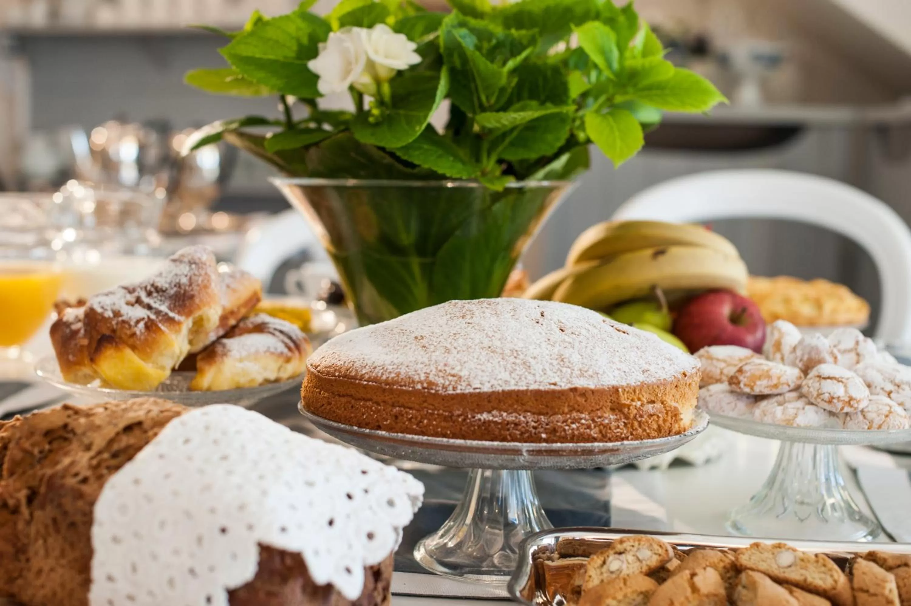 Food and drinks in Country Lodge B&B