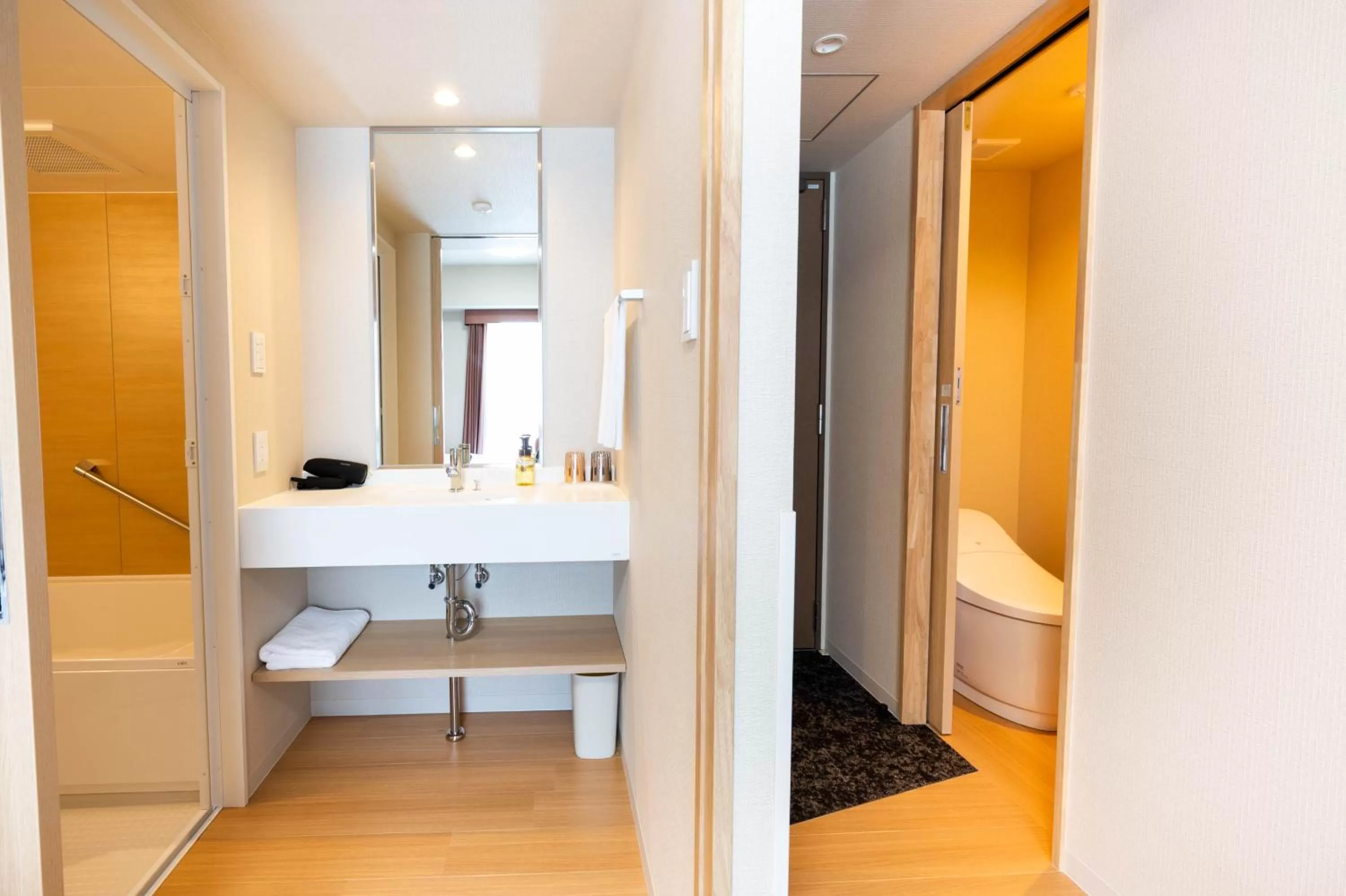 Bathroom in Tabino Hotel lit Matsumoto Milky white Onsen