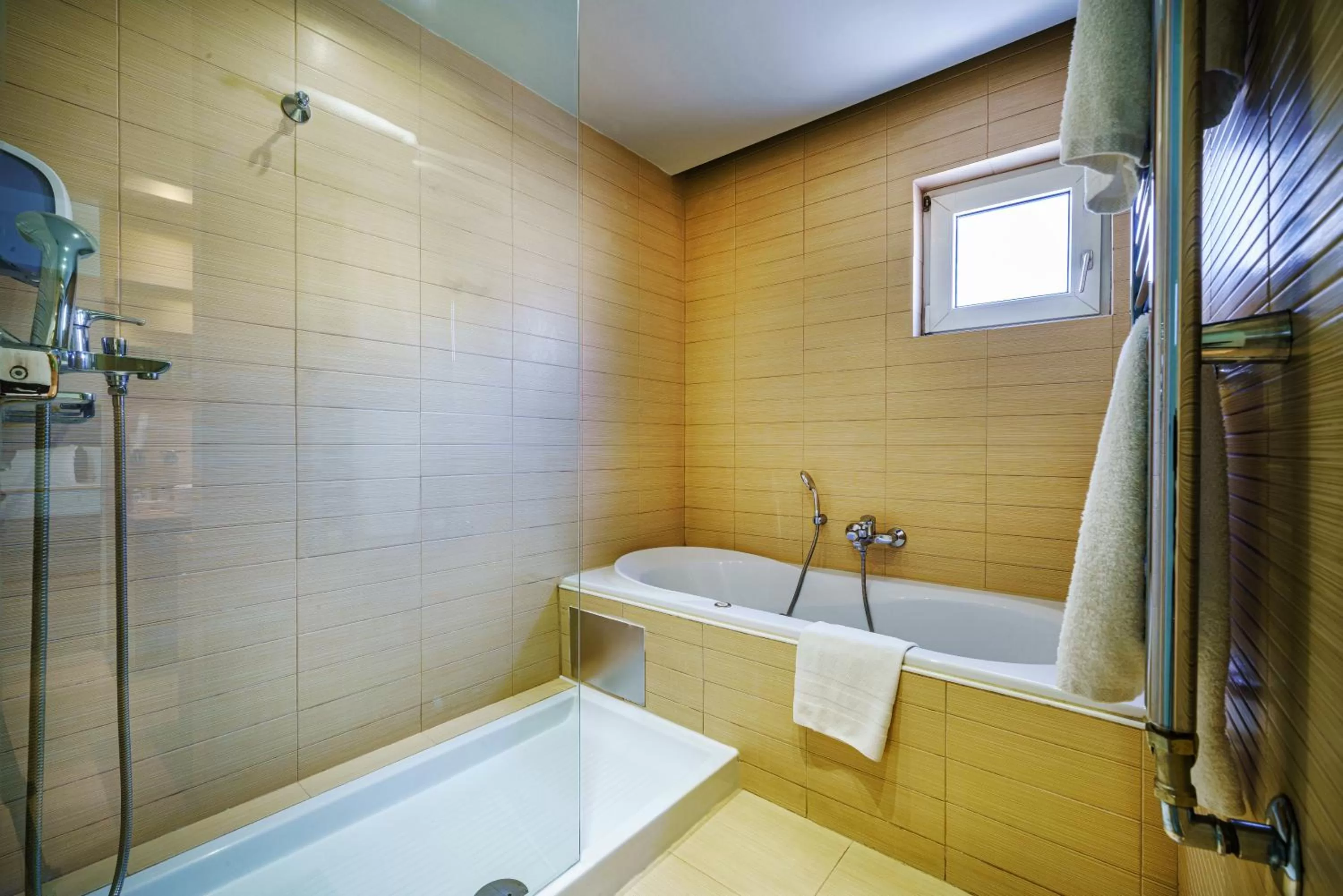 Bathroom in Capsis Hotel Thessaloniki