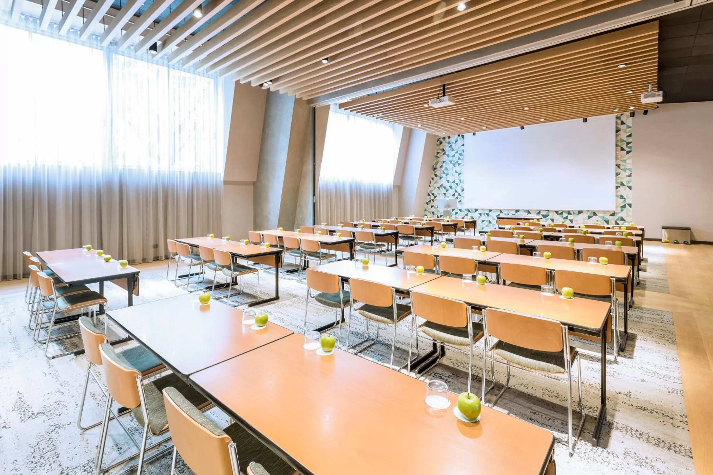 Meeting/conference room in Novotel Sevilla