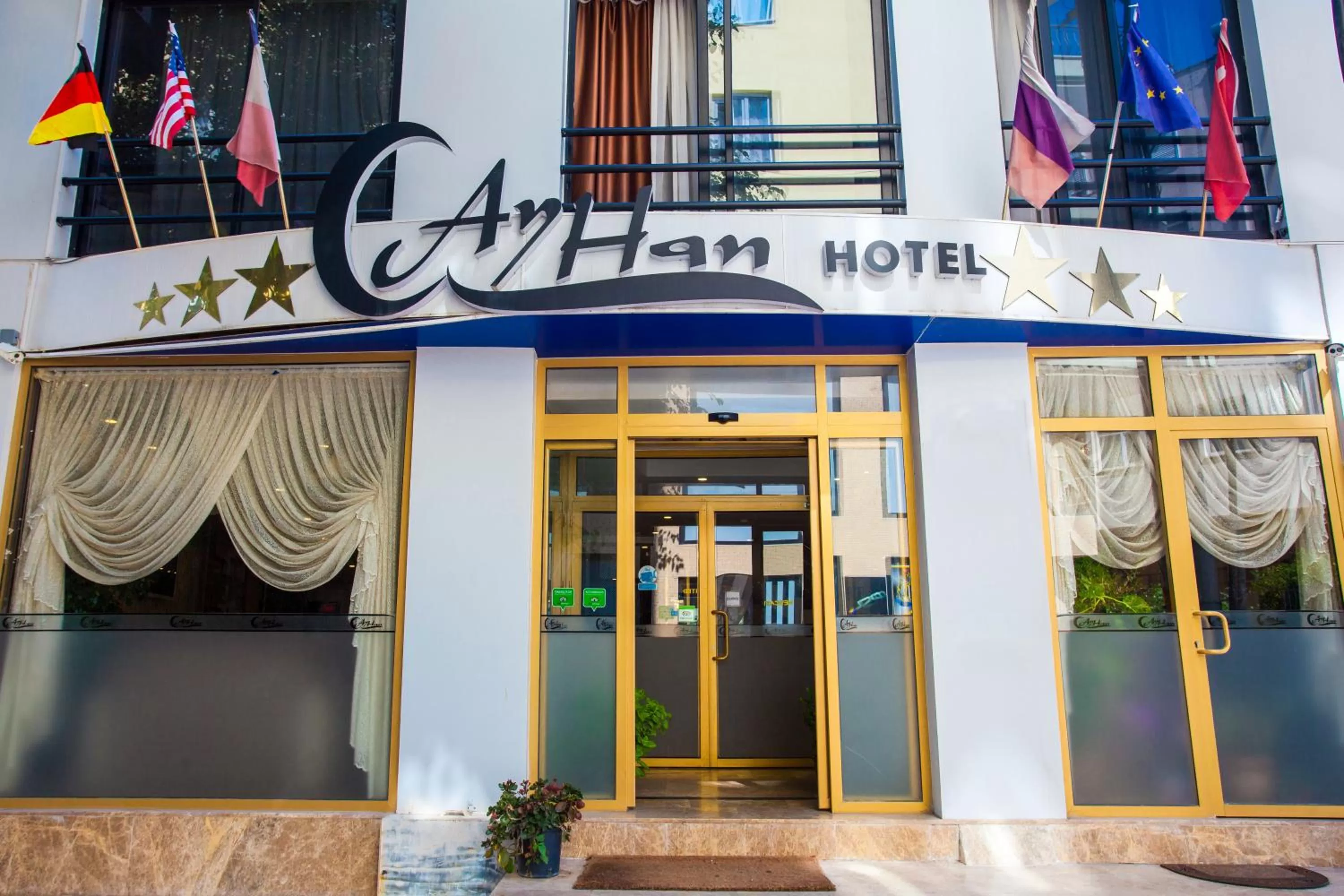 Facade/entrance in Ayhan Hotel