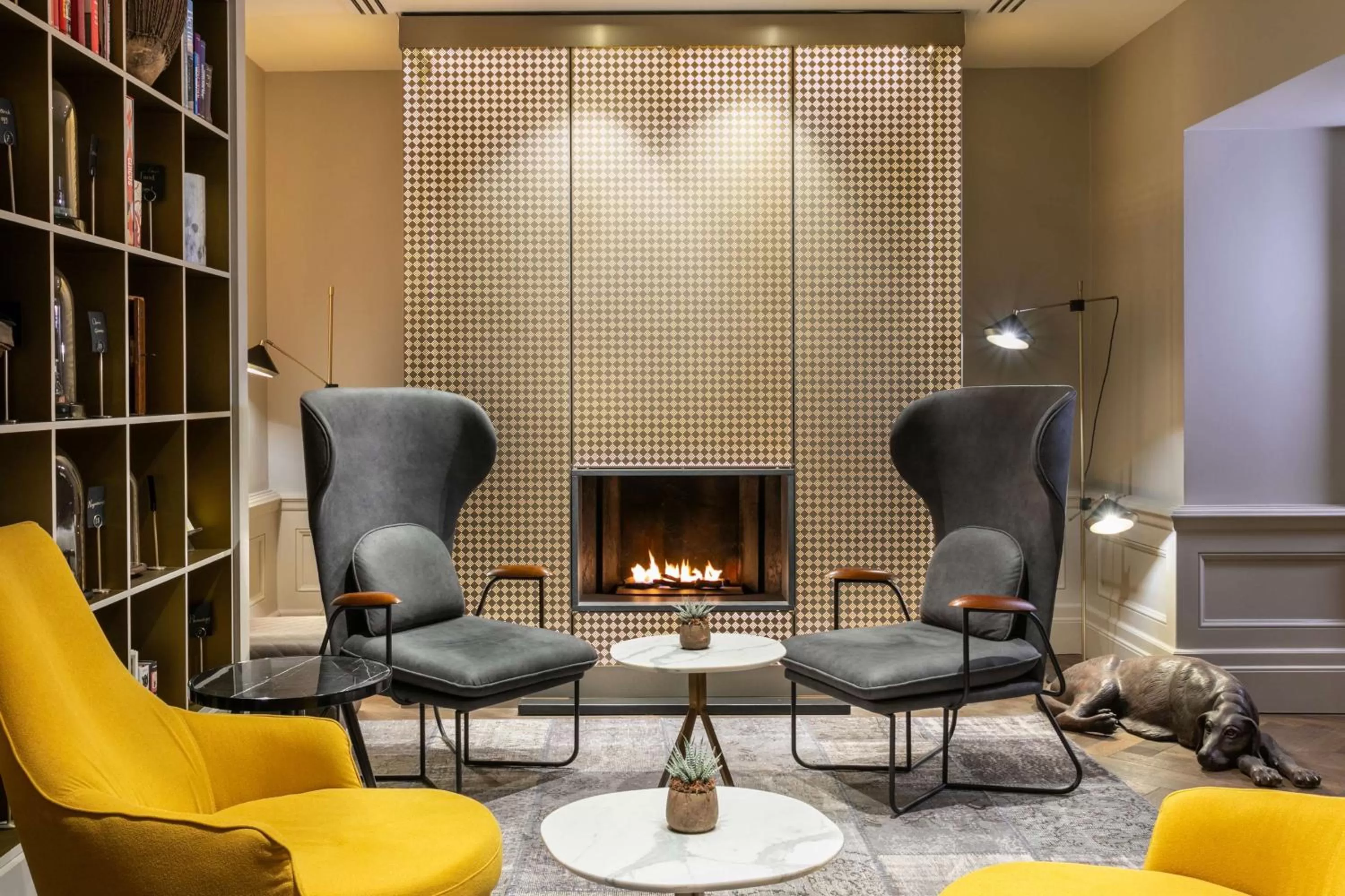 Lounge or bar in Holmes Hotel London