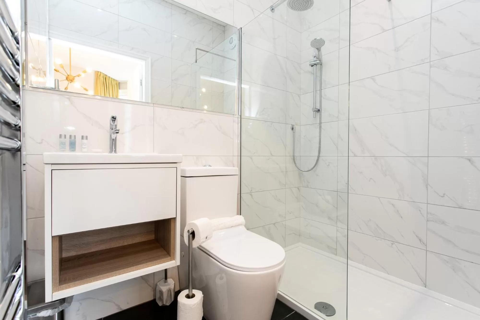 Shower in Stay Coastal