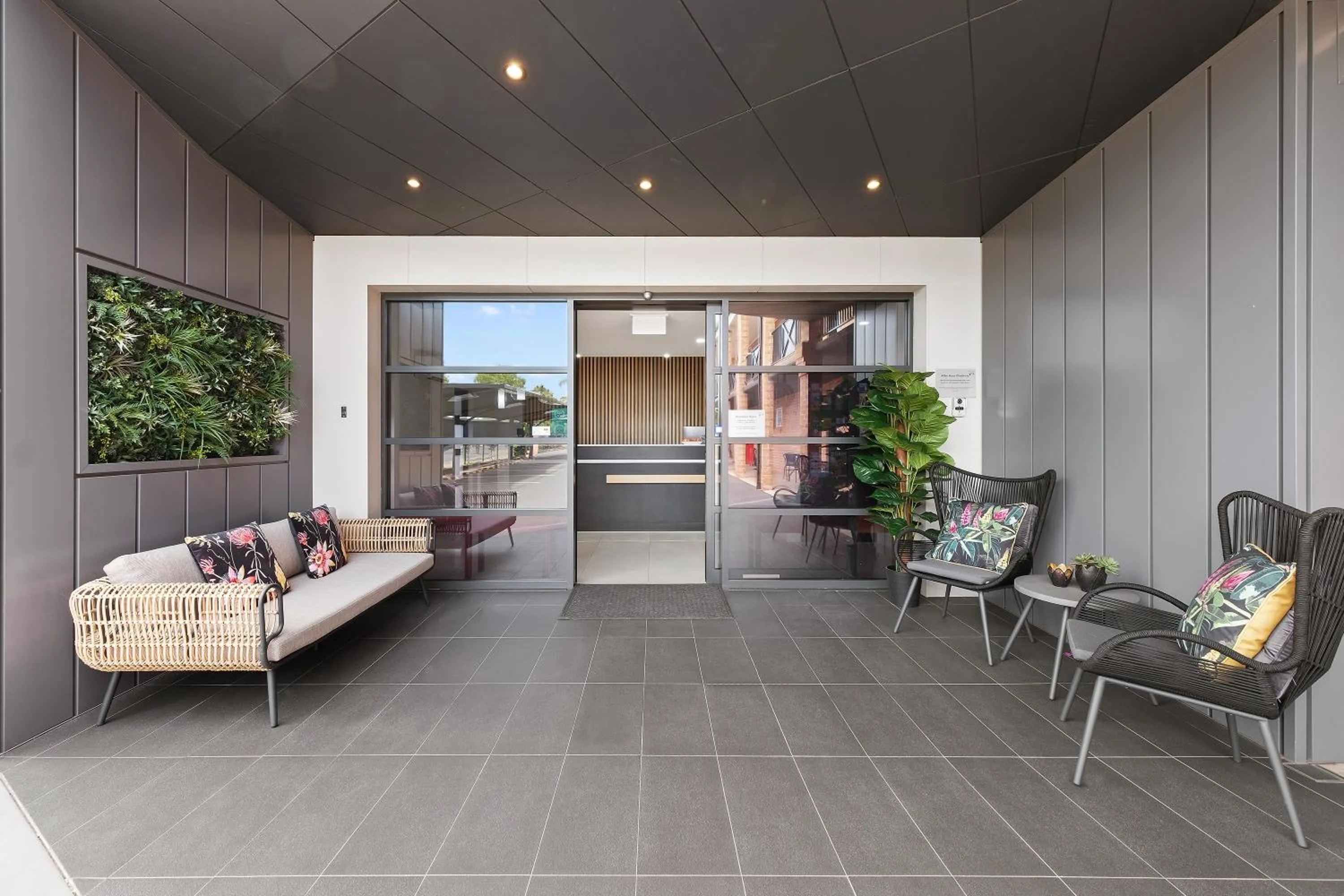 Facade/entrance in Bluegum Dubbo