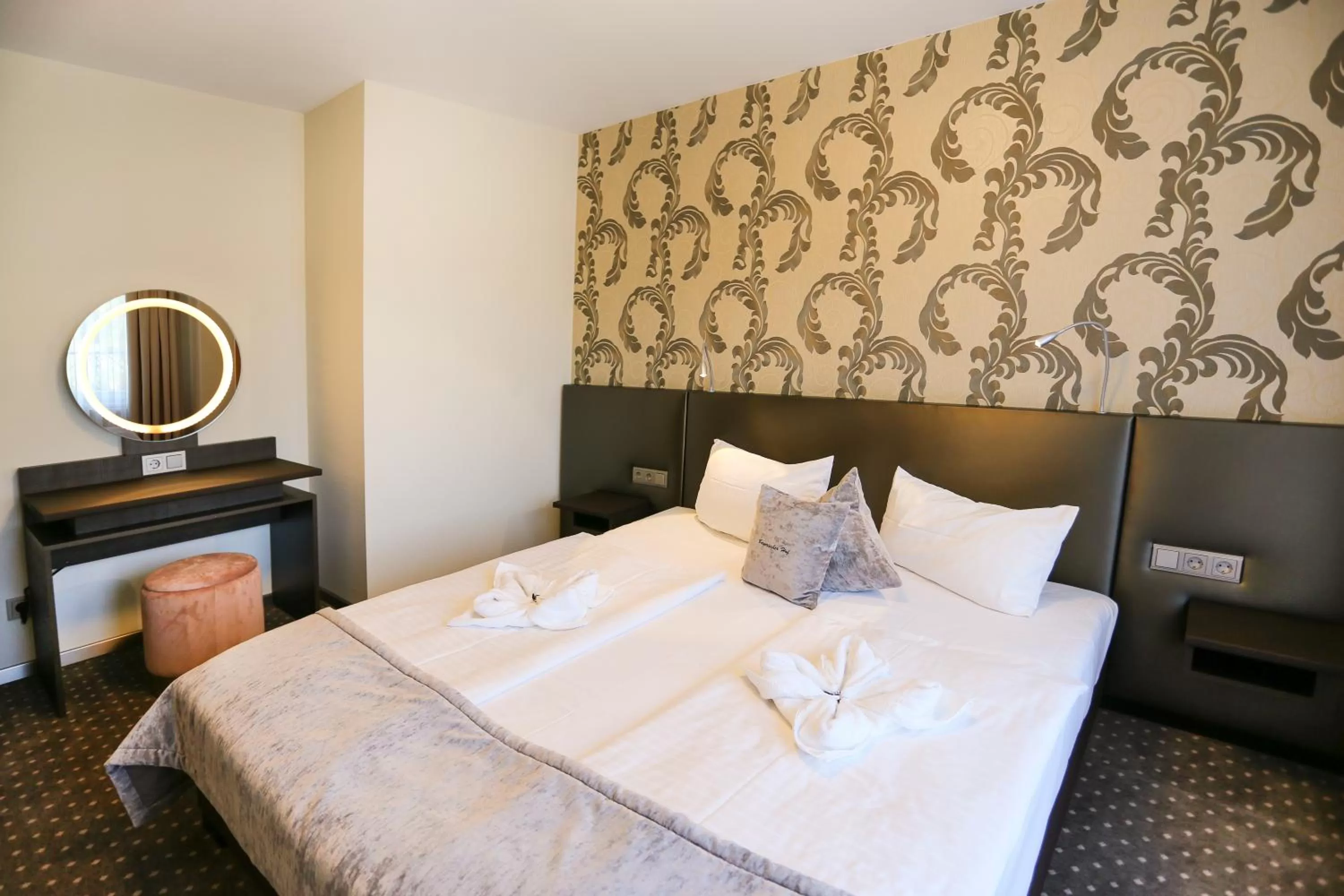 Bedroom, Bed in Hotel SONATA