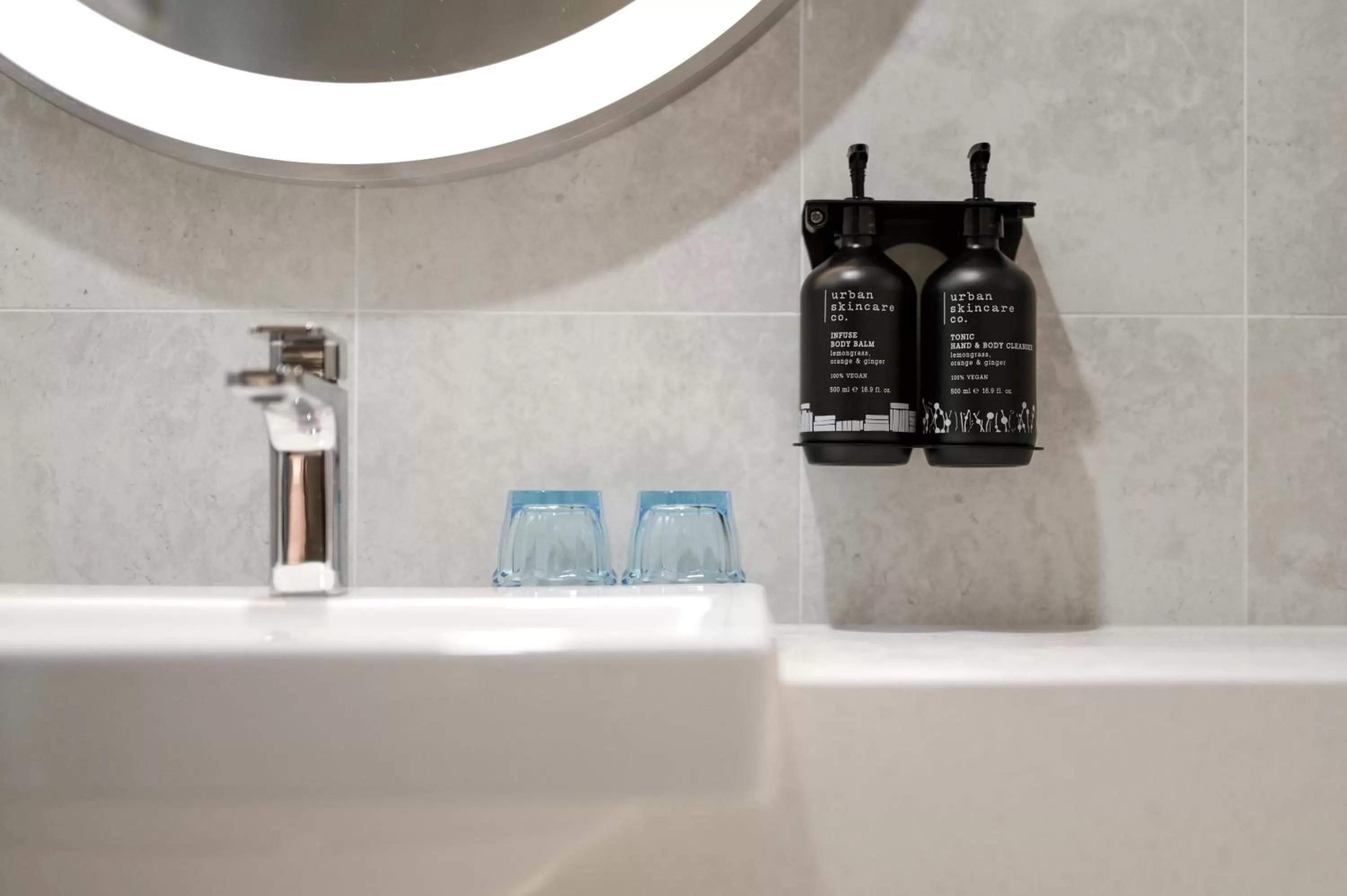 Standard Queen Room with Two Queen Beds - High Floor/Free Breakfast in Holiday Inn Express & Suites Sunshine Coast by IHG