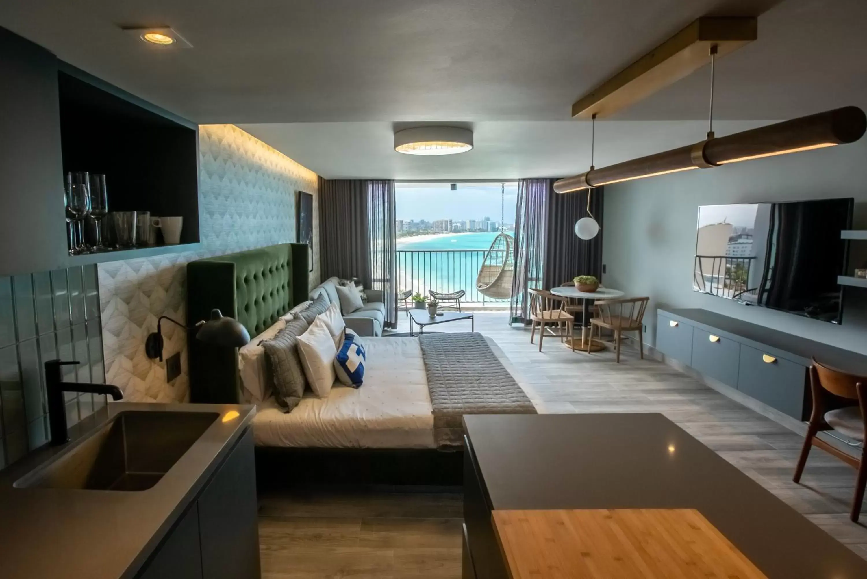 Studio Apartment with Sea View in OCEAN VIEW DELUXE SUITE: PVT. BEACH & POOL Studio Apartment with Sea View in OCEAN VIEW DELUXE SUITE: PVT. BEACH & POOL