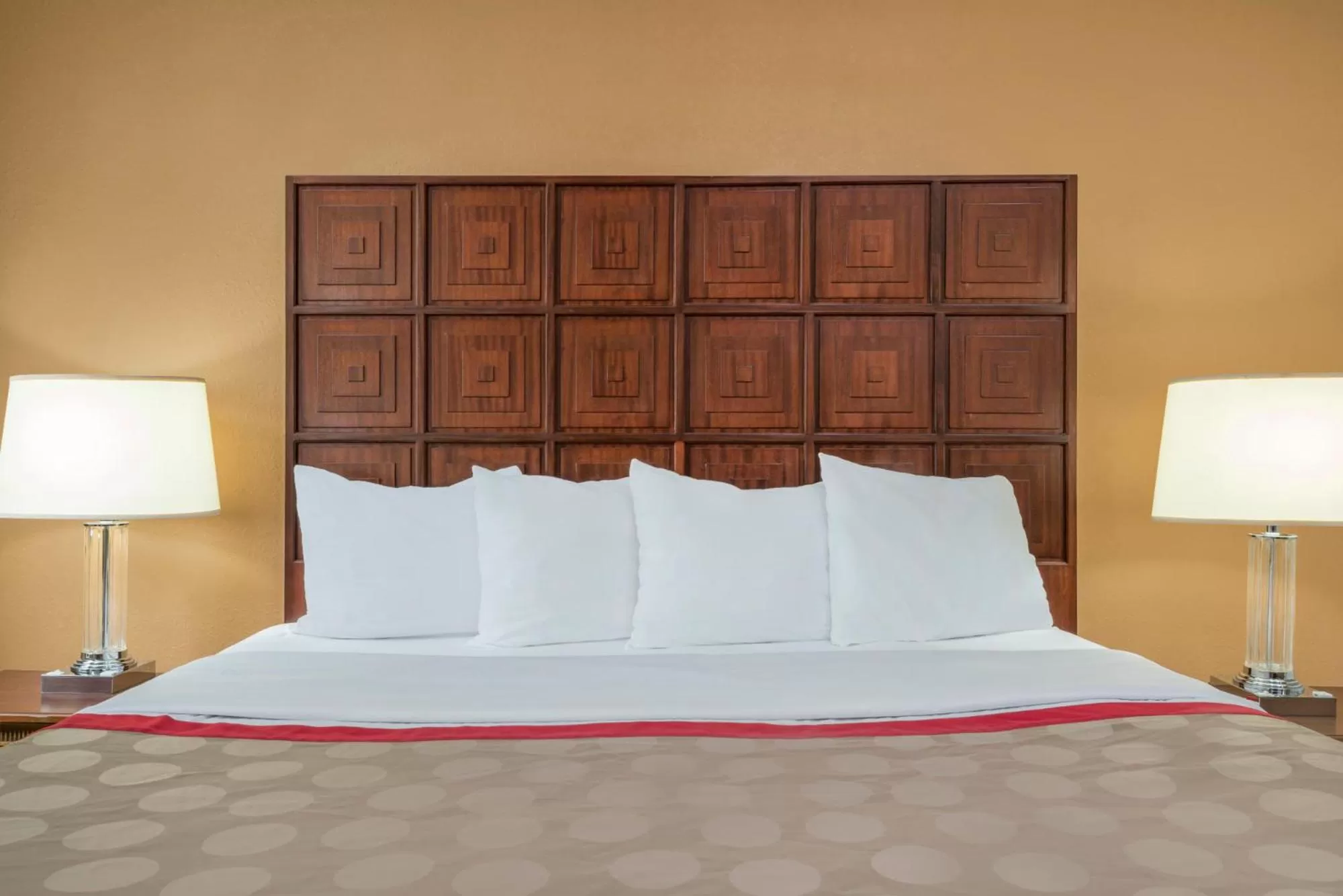 Bed in Ramada by Wyndham Columbus North