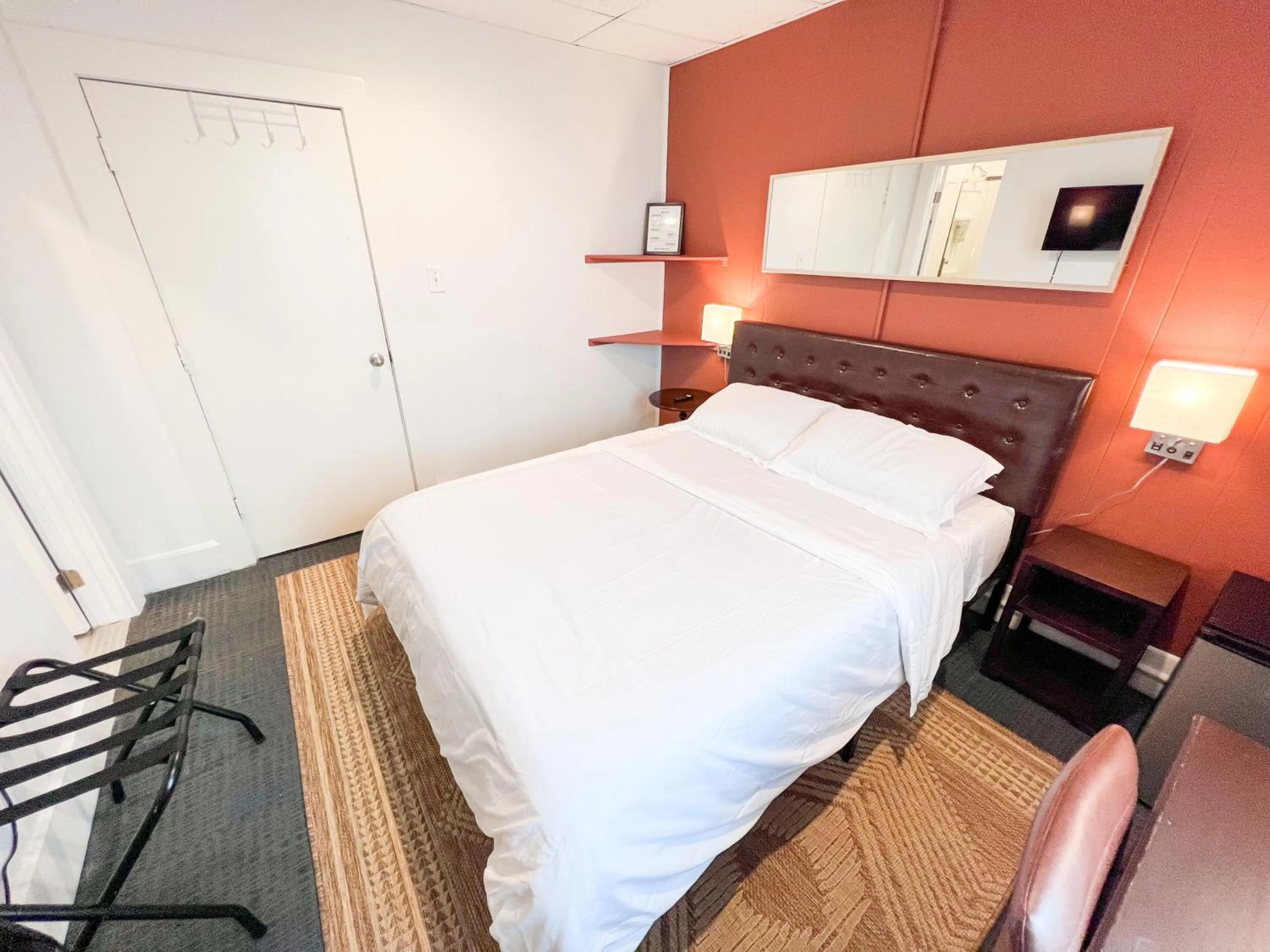 Bedroom, Bed in ITH Surf City Hostel Hermosa Beach