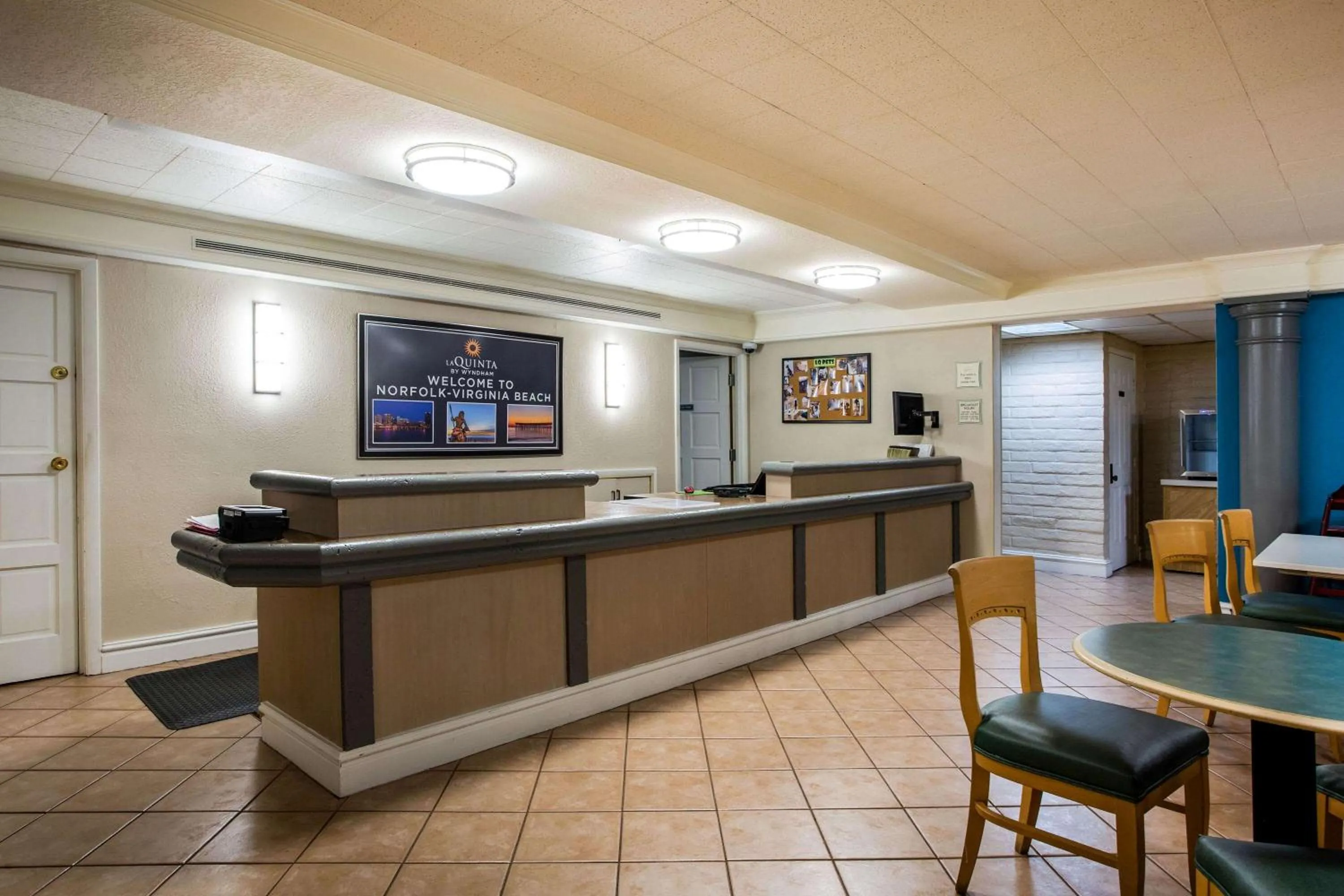 Lobby or reception in La Quinta Inn by Wyndham Norfolk Virginia Beach