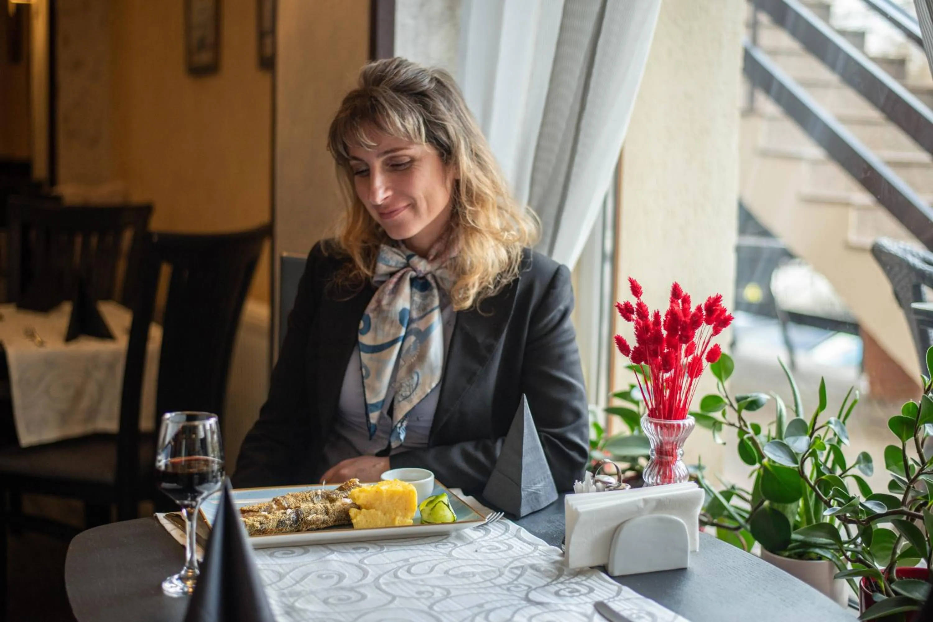 Restaurant/places to eat in Hotel Marea Neagra