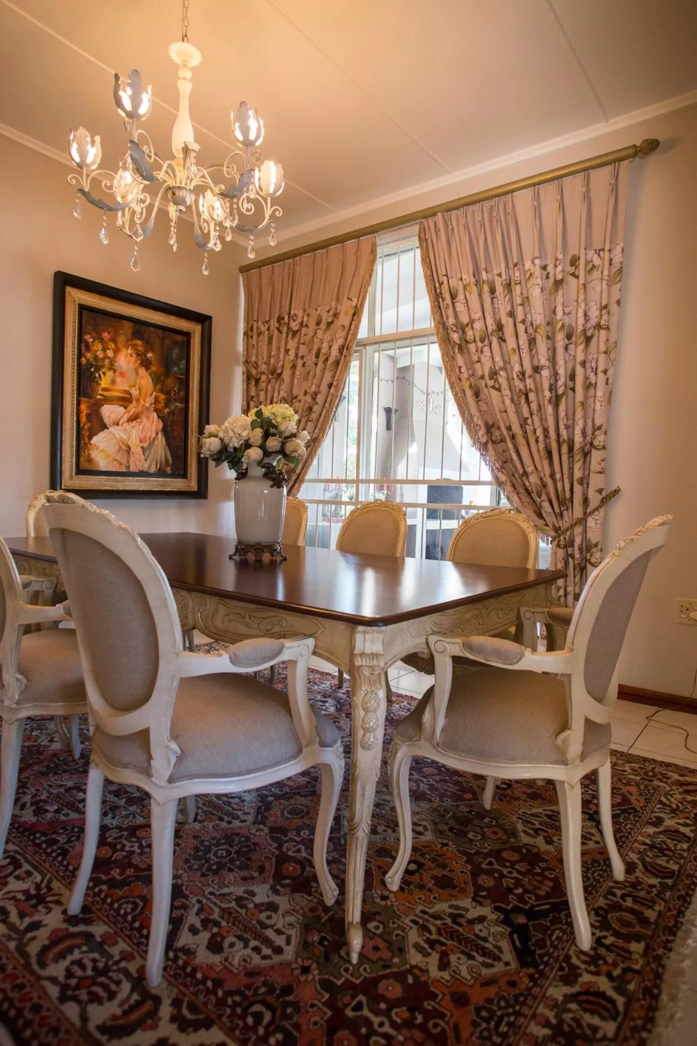 Coffee/tea facilities, Dining Area in La Vida Luka - Luxury Guesthouse