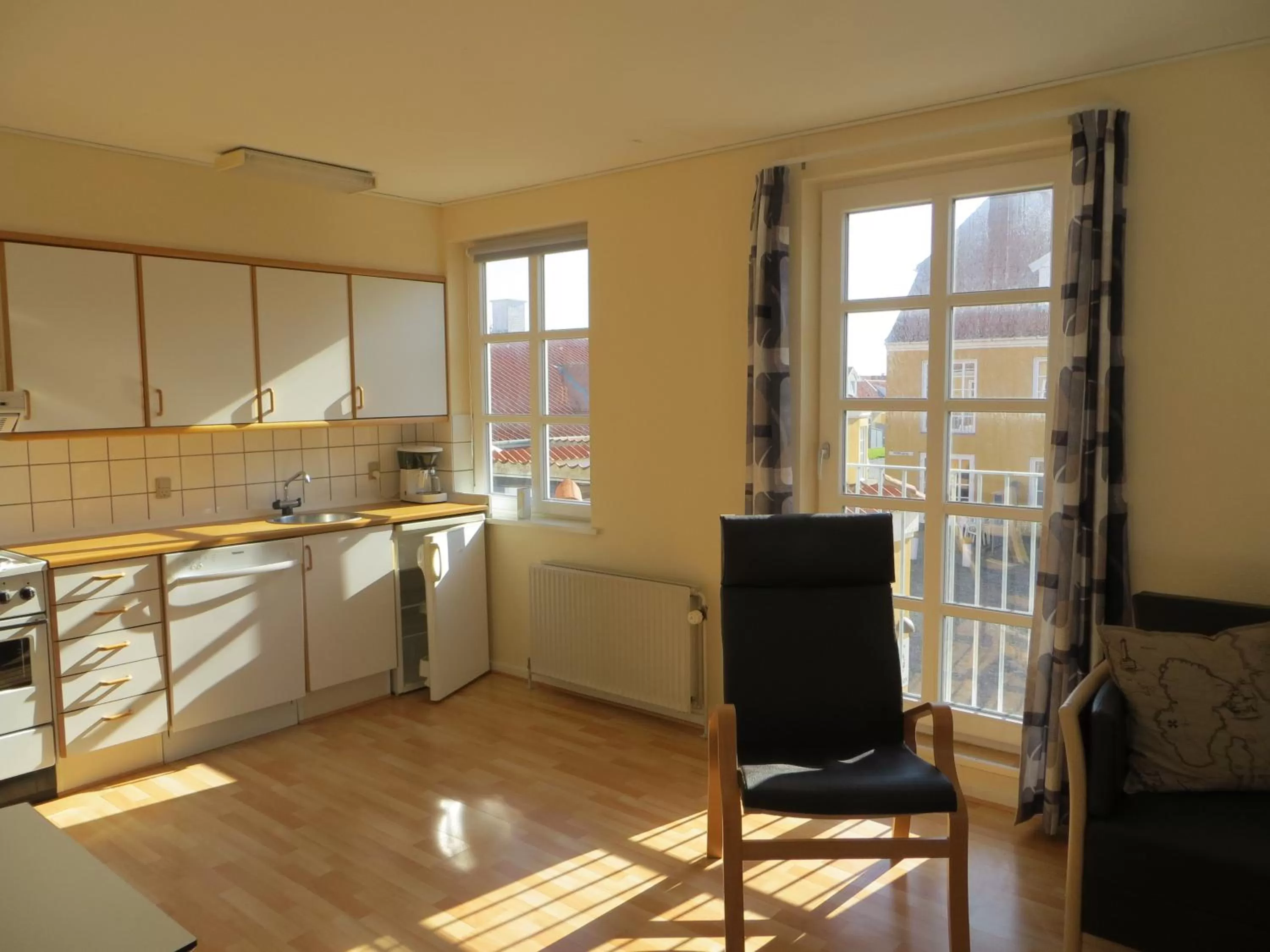 Kitchen or kitchenette in Løkken Badehotel Apartments