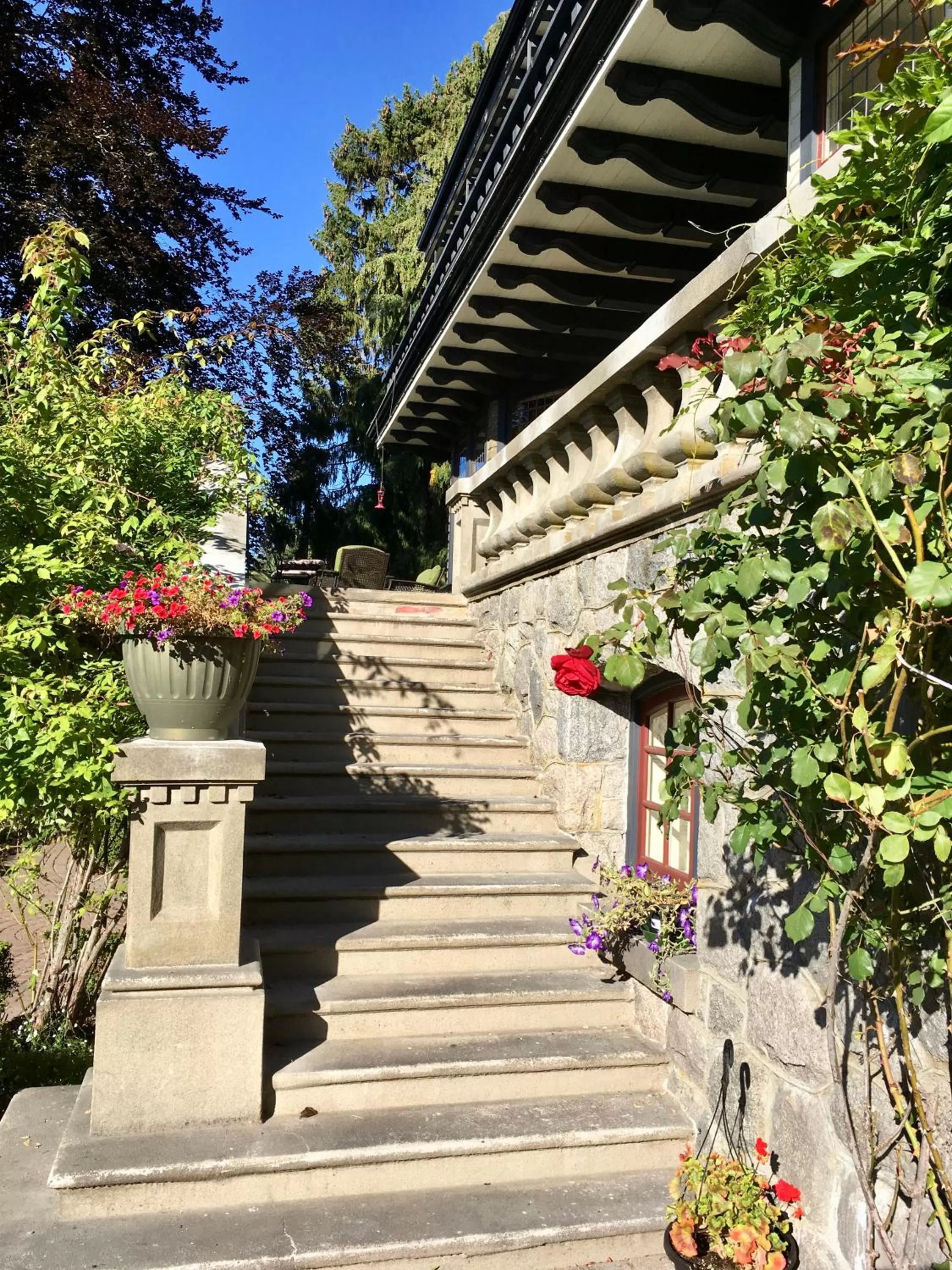 Property building in Prior Castle Inn