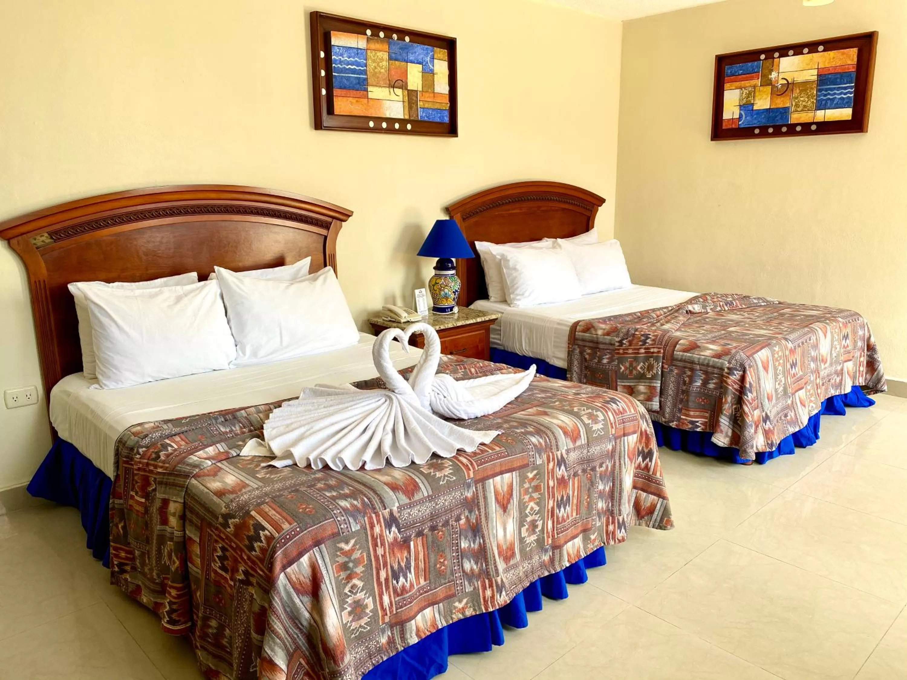 Bed in Hotel El Campanario Playa del Carmen