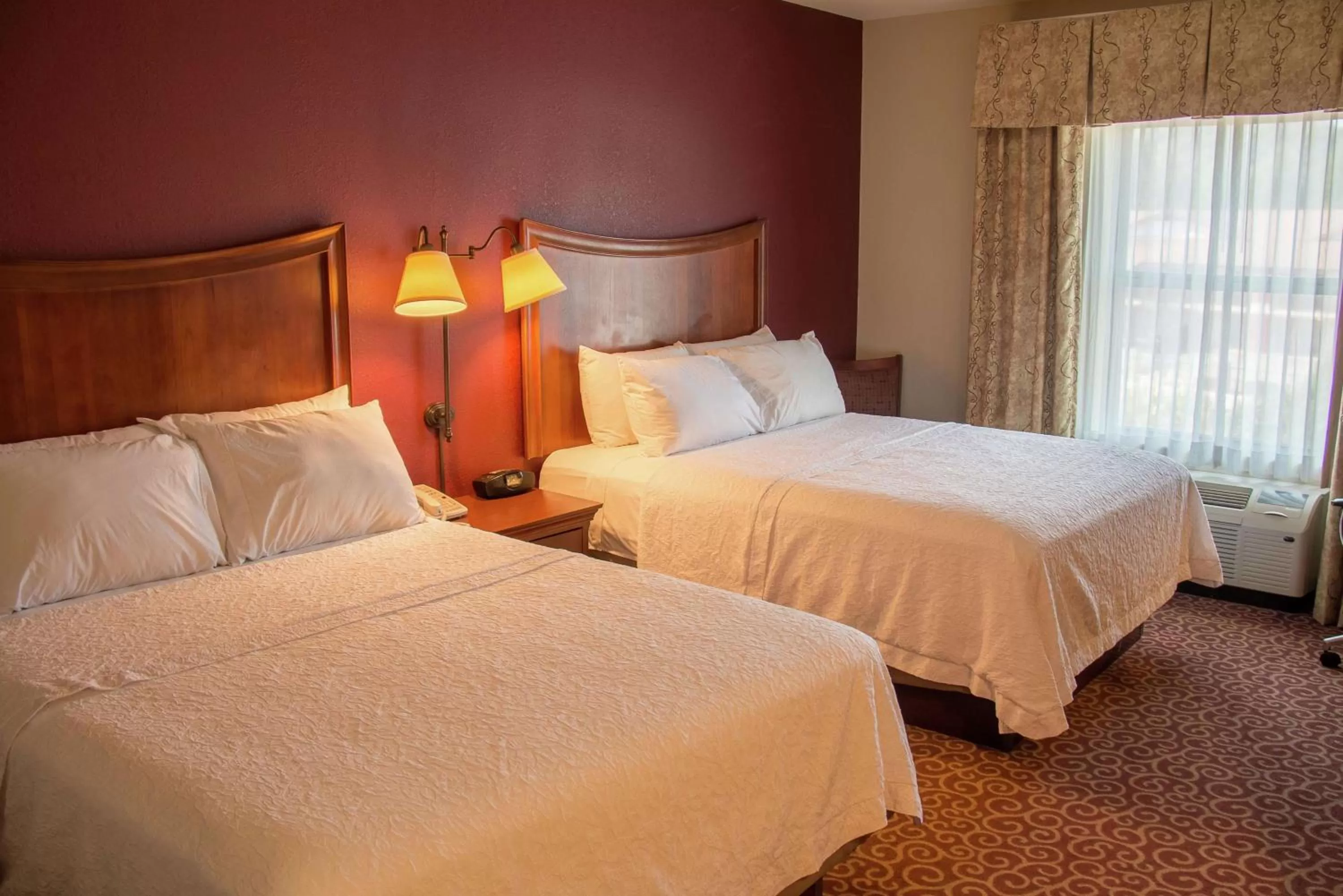 Bed in Hampton Inn Murphy