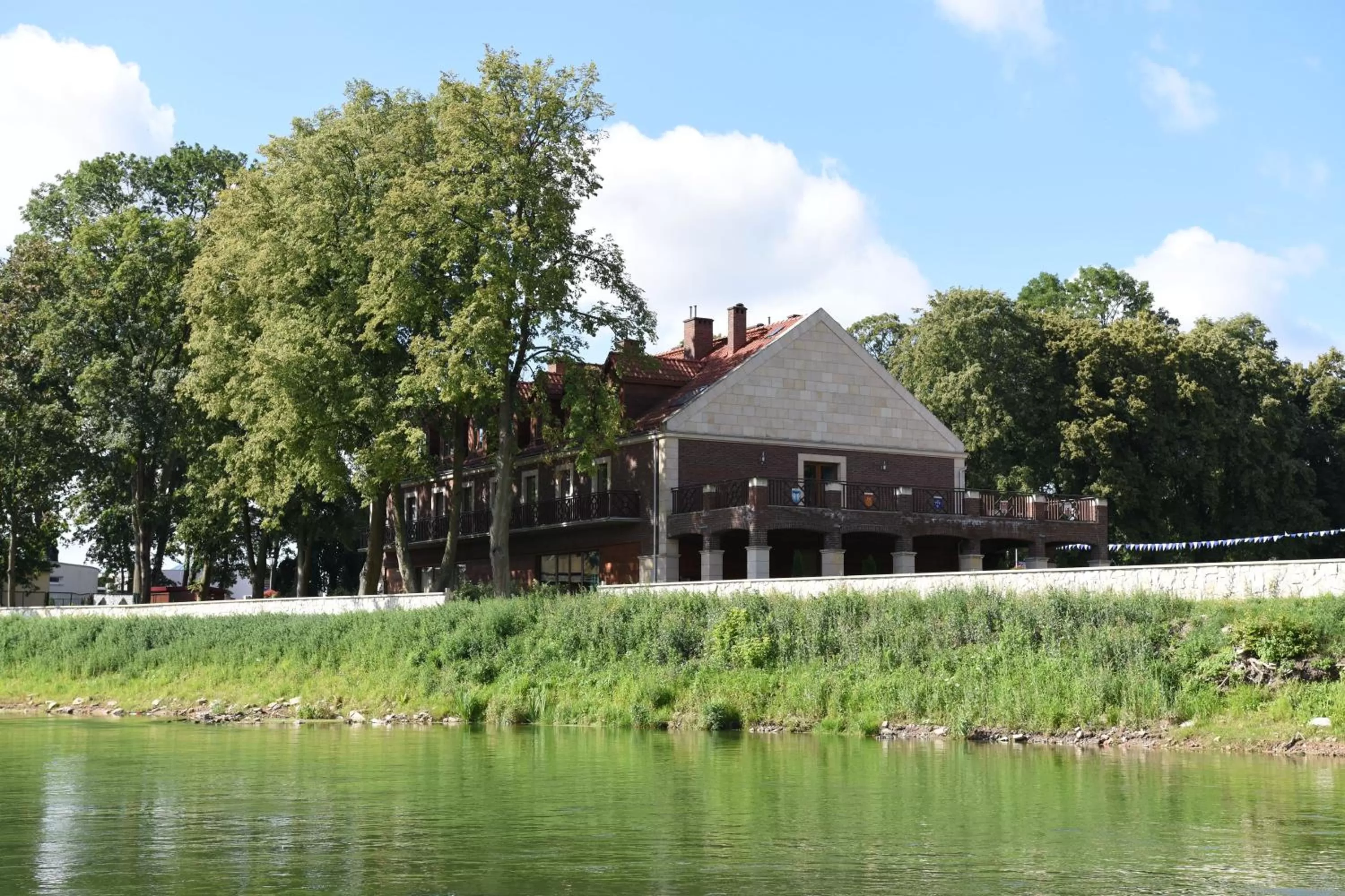 Property Building in Dom Pracy Twórczej