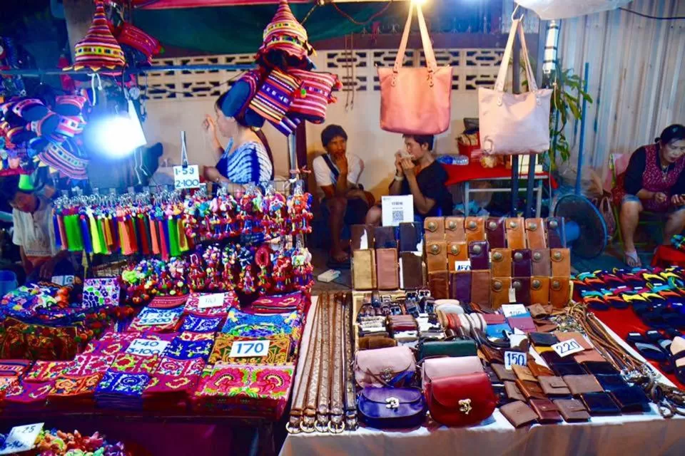 Tri Yaan Na Ros Colonial House