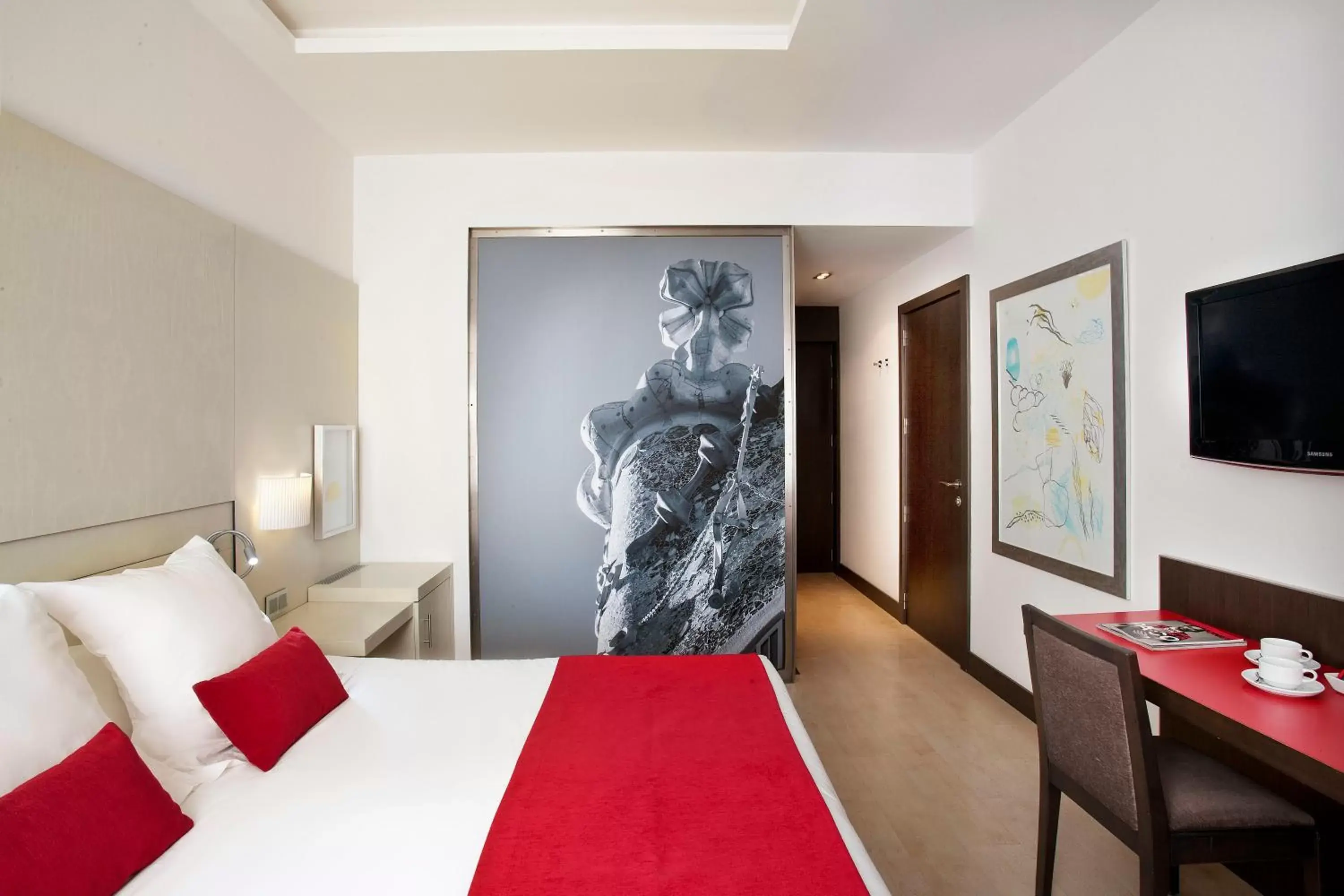 Premium Double or Twin Room in Grupotel Gran Via 678 Premium Double or Twin Room in Grupotel Gran Via 678
