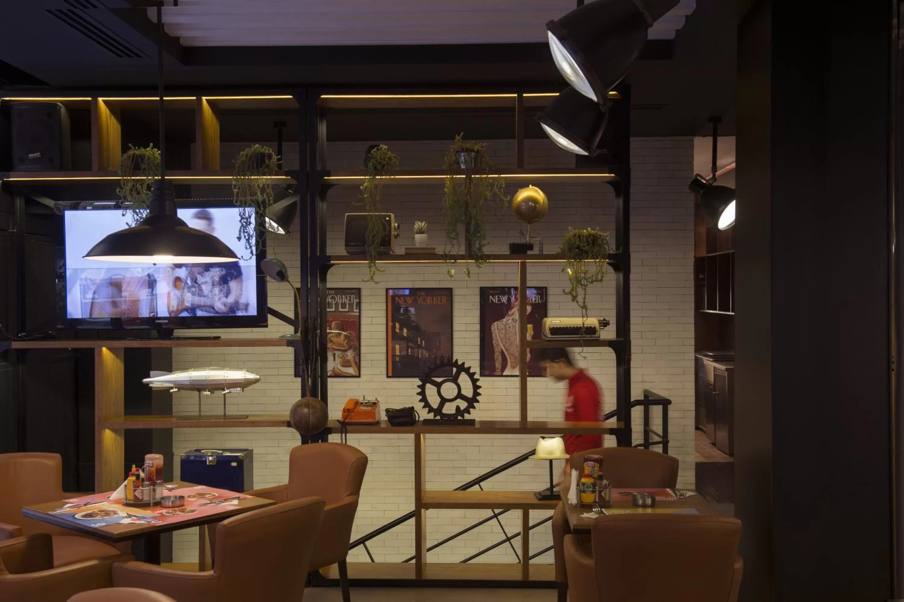 Restaurant/places to eat in Plaza Hotel Beirut