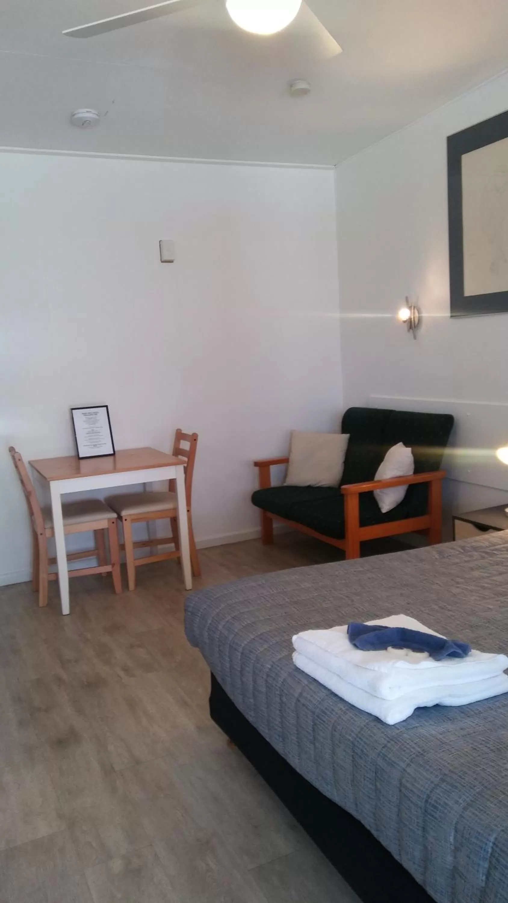 Bed in Shady Rest Motel