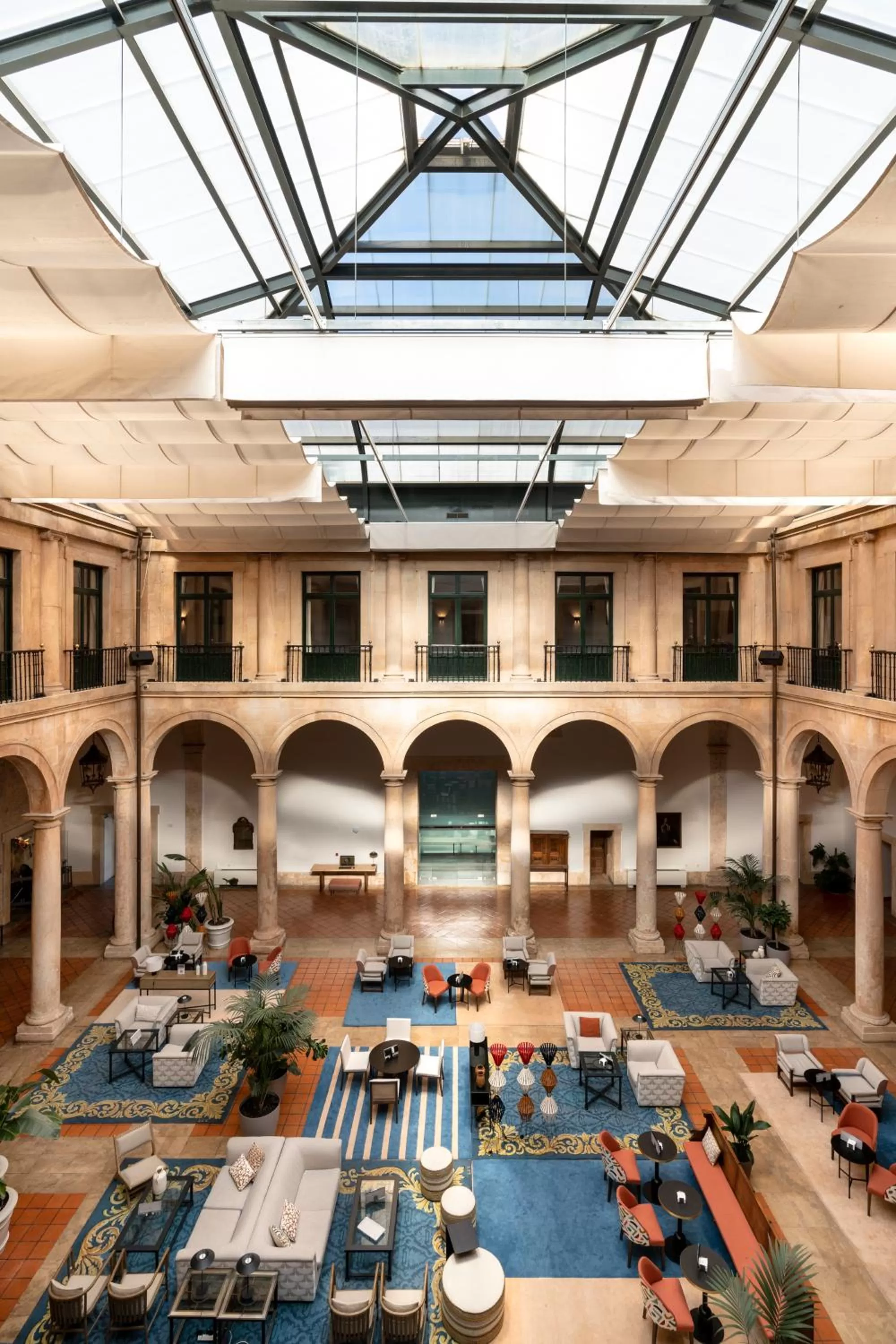 Inner courtyard view in Parador de Lerma