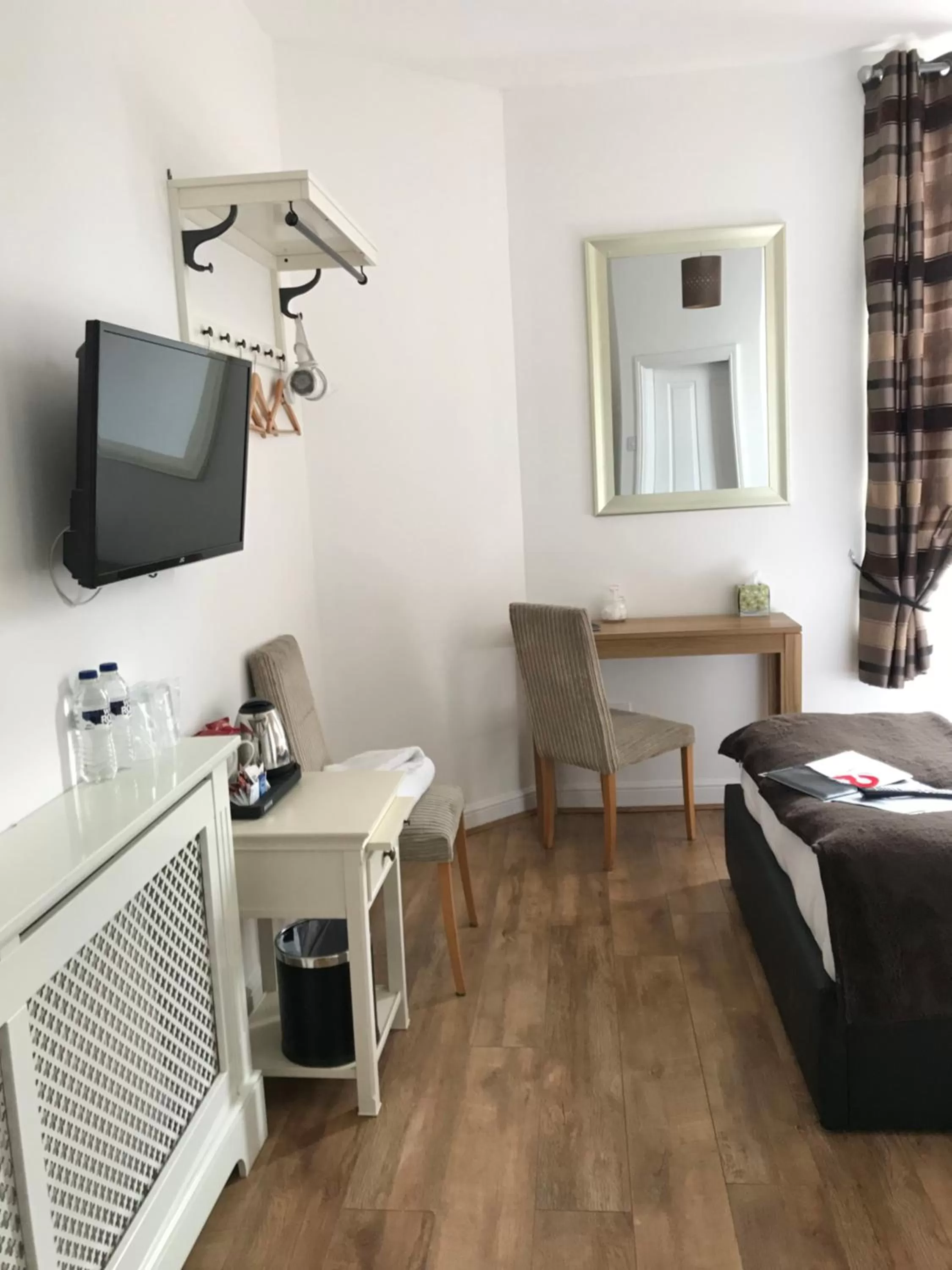 Decorative detail in The Whittington and Cat