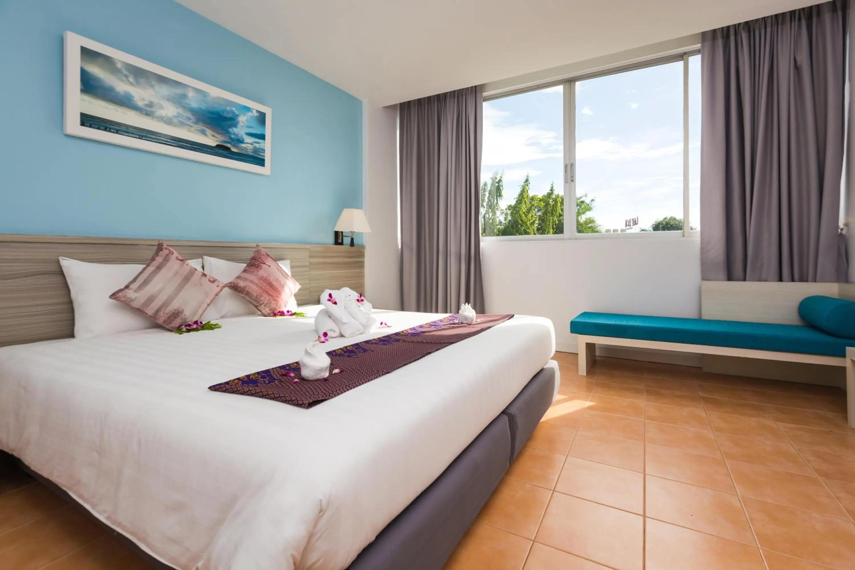 Bed in ON Hotel Phuket - SHA