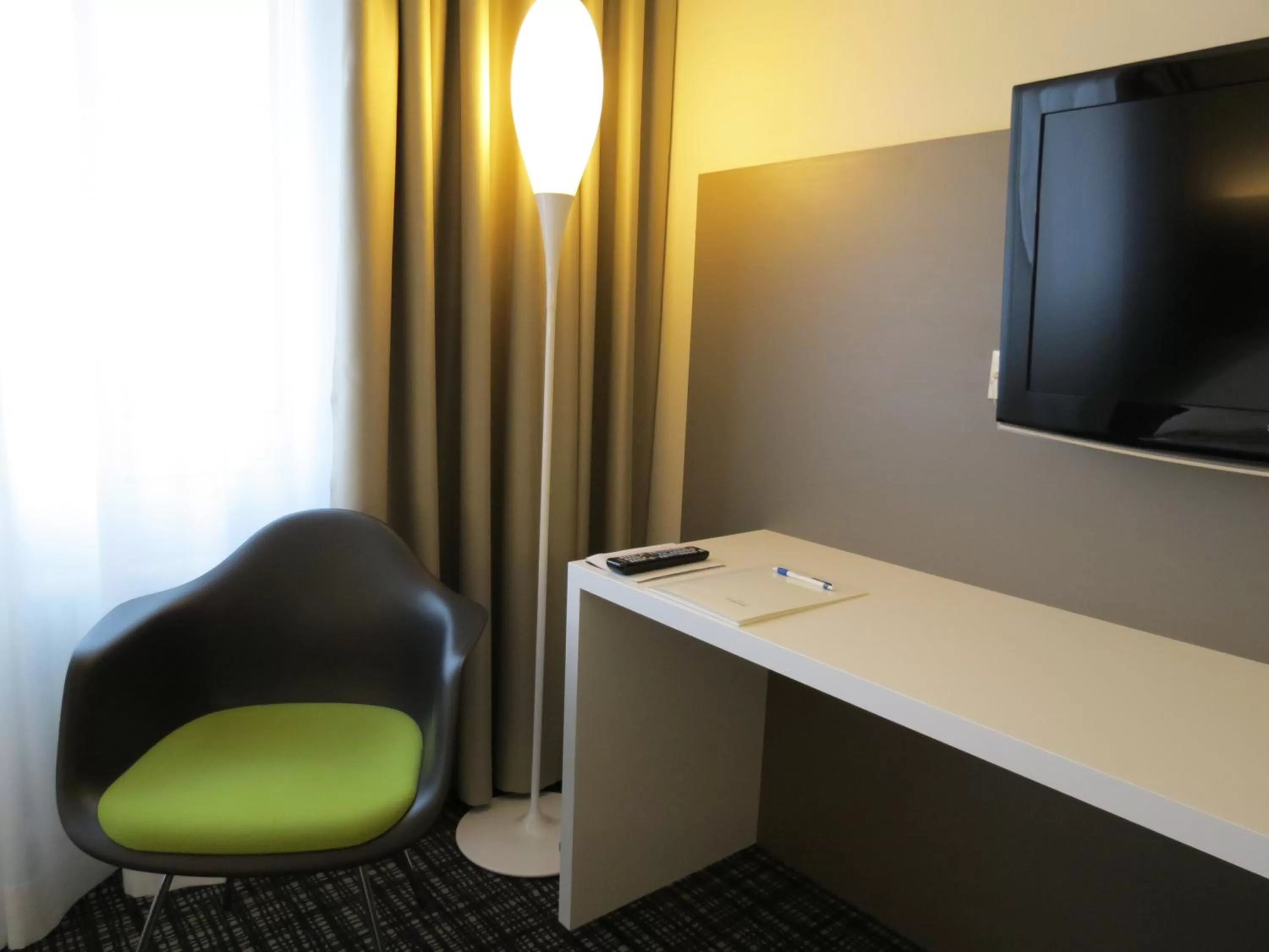 TV and multimedia in Comfor Hotel Ulm City